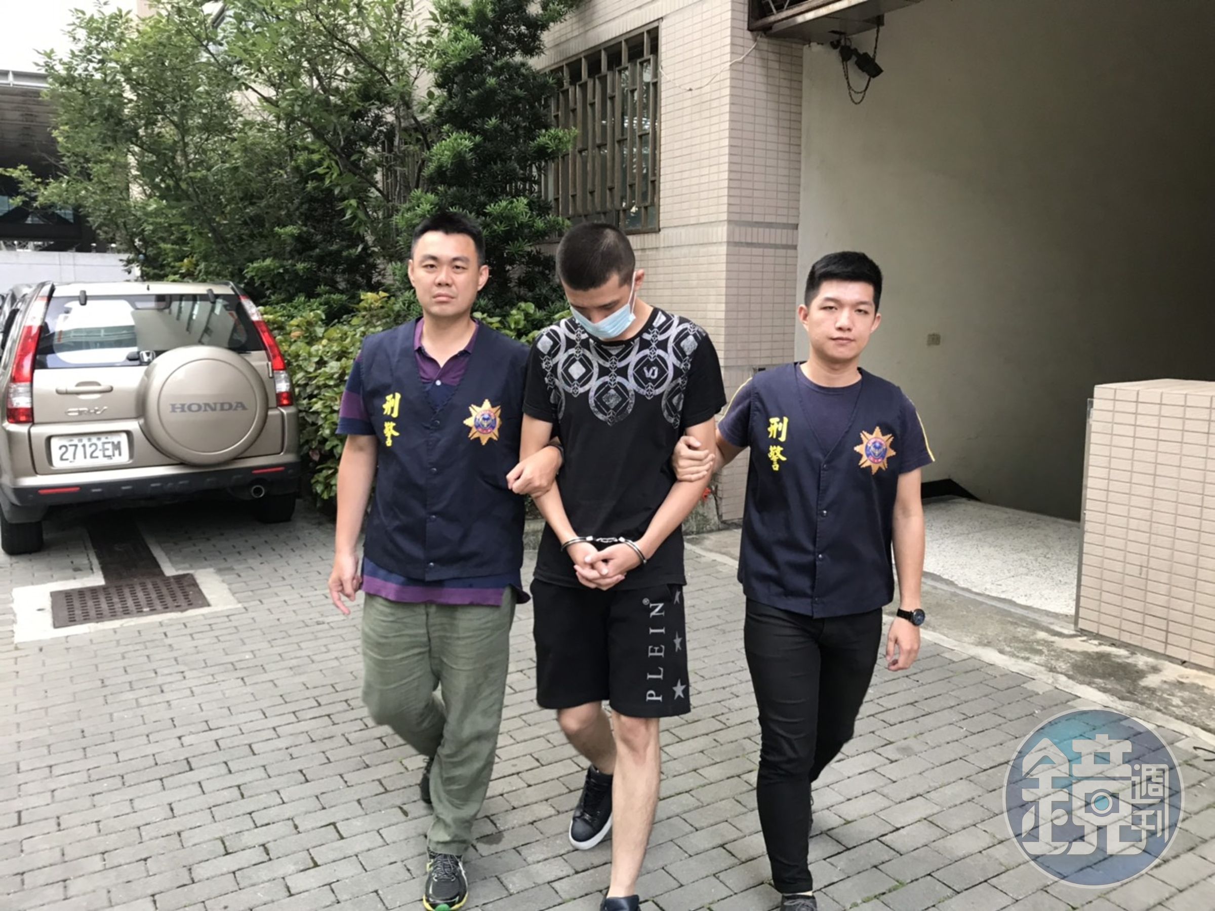 警方逮捕陳姓、蕭姓主嫌等人。（刑事局提供）