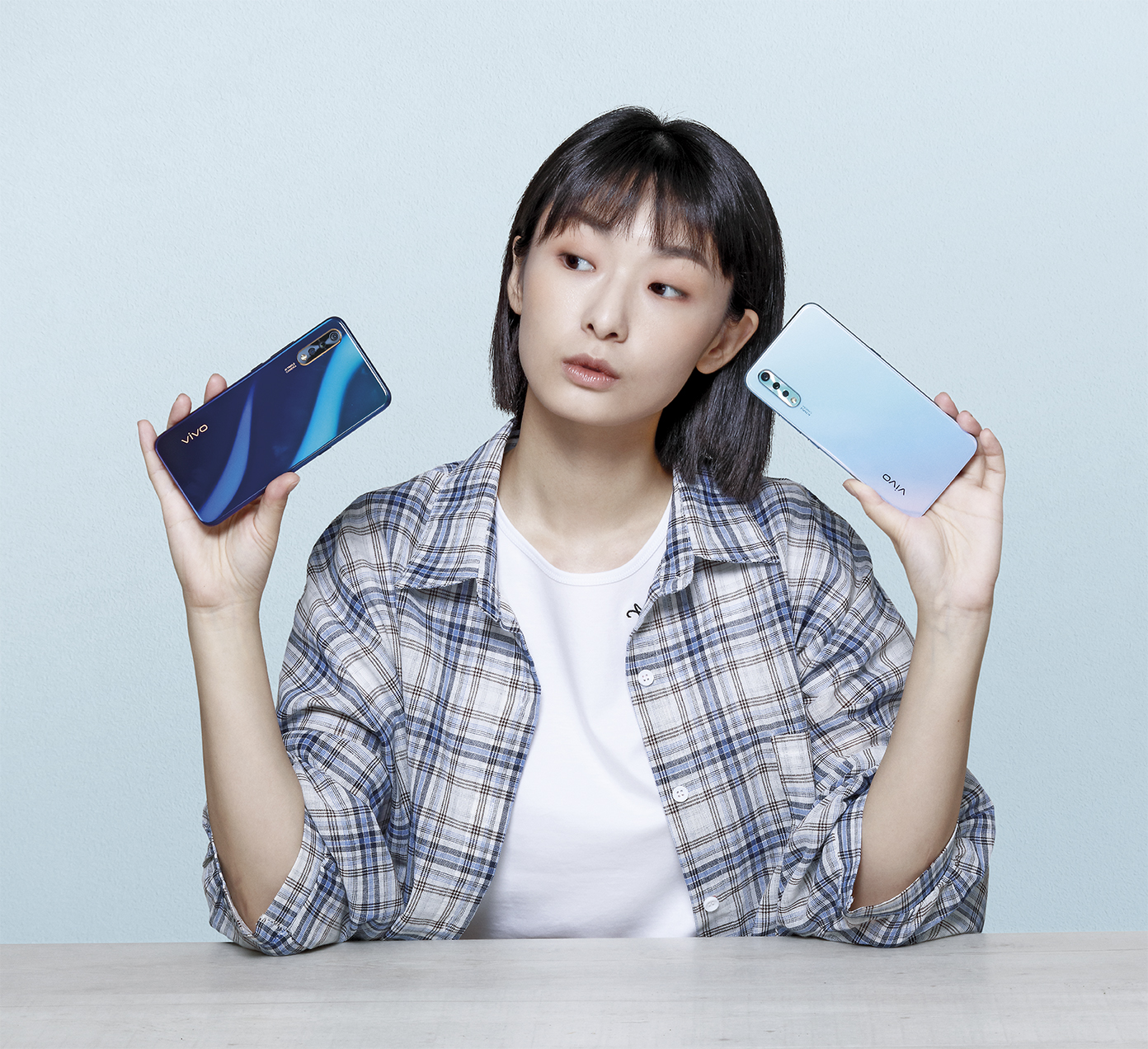看準年輕人自拍商機，vivo推出萬元有找新機S1，台灣大哥大獨賣。