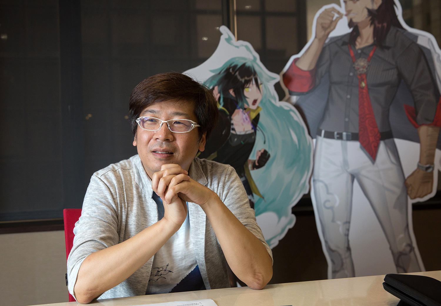 《Dusk Diver 酉閃町》製作人朱彥儒向《鏡週刊》分享他對台灣遊戲產業的觀察。