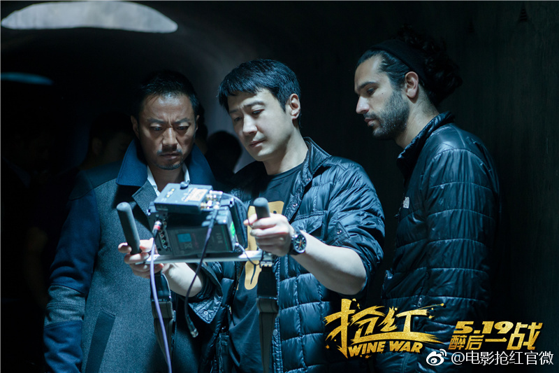 黎明執導電影處女作《搶紅》，雖有張涵予（左）一起拍攝，影評卻奇差無比。（翻攝自搶紅微博）