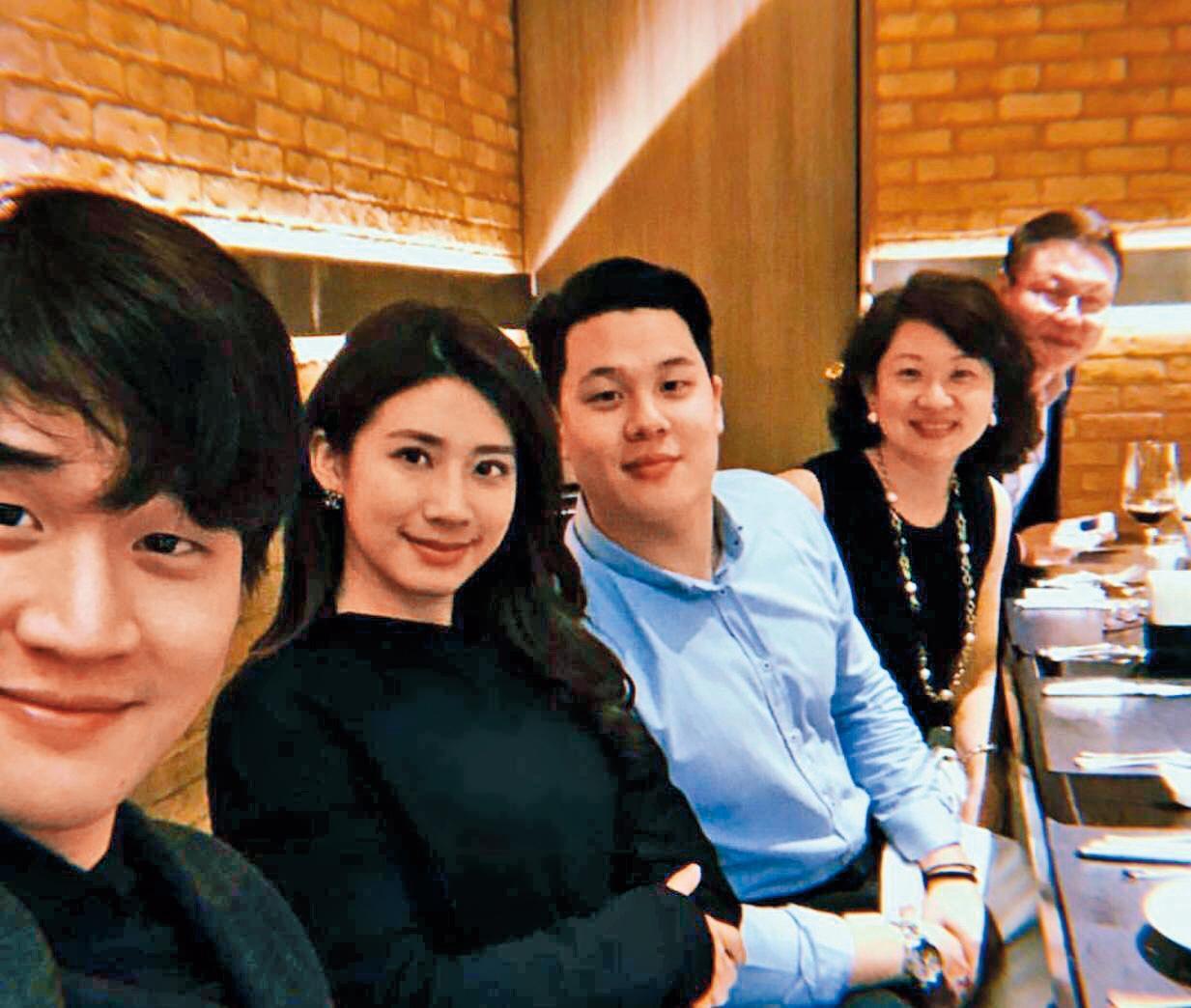 周、趙這對姐弟戀原本備受看好,周甚至帶趙見家人、聚餐,沒想到戀情最後仍無疾而終。(讀者提供)