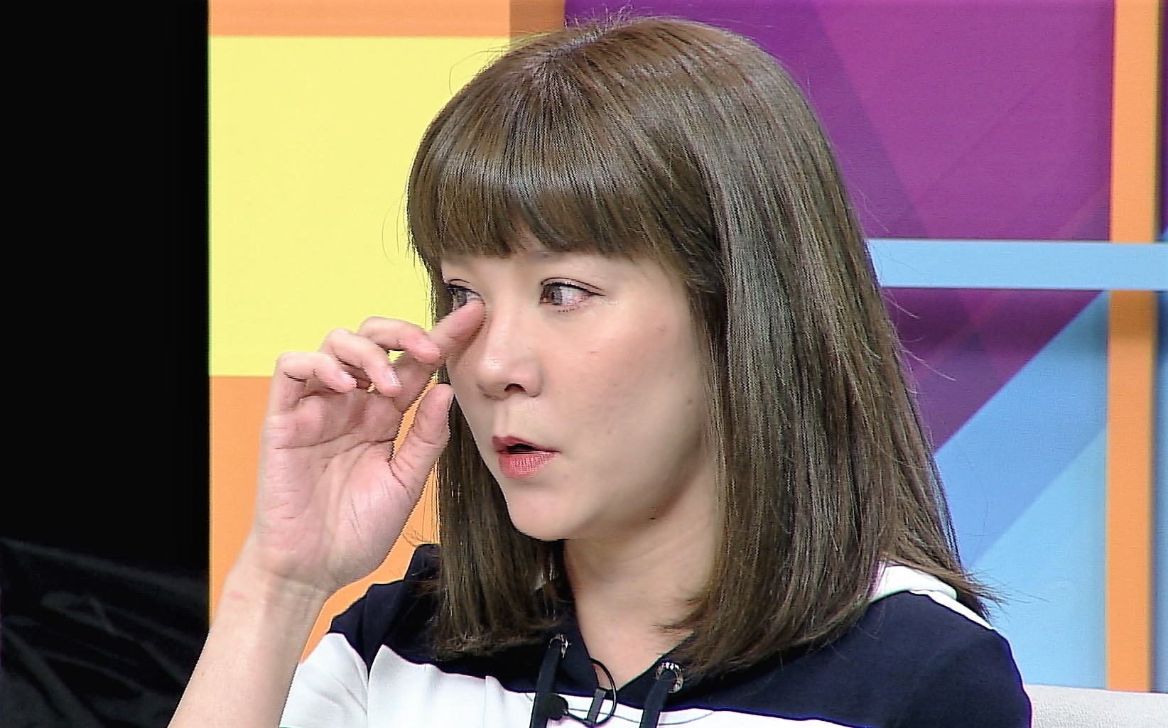 陸元琪自己曾開玩笑向兒女表示想燒炭自殺,誰知道兒子袁義竟回:「等我」。(和展影視提供)