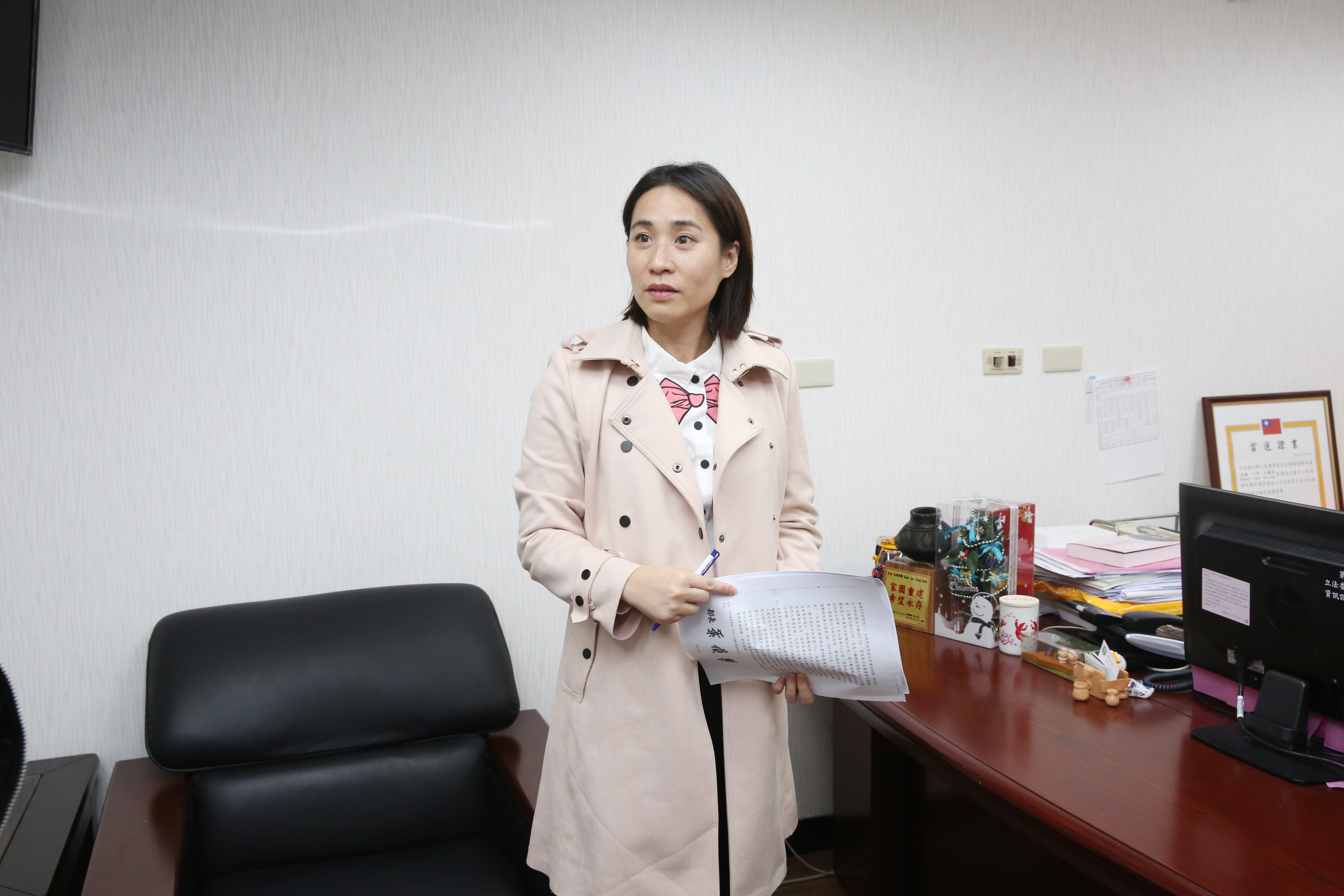 綠黨爆料指高潞以用助理領經濟部400萬綠能補助，疑似違反利益迴避。