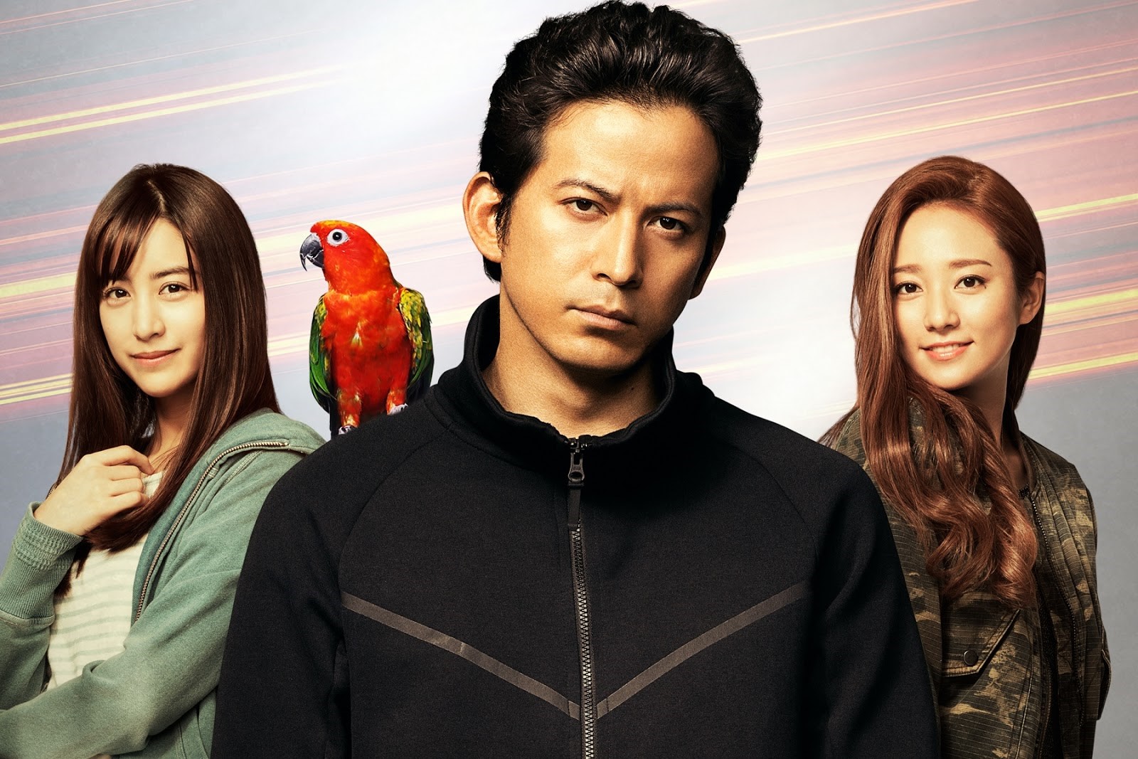 擁有專業格鬥技武術證照的岡田准一（中）在新片《殺手寓言》大展身手，未料竟因動作太敏捷讓導演被觀眾質疑造假。（采昌提供）