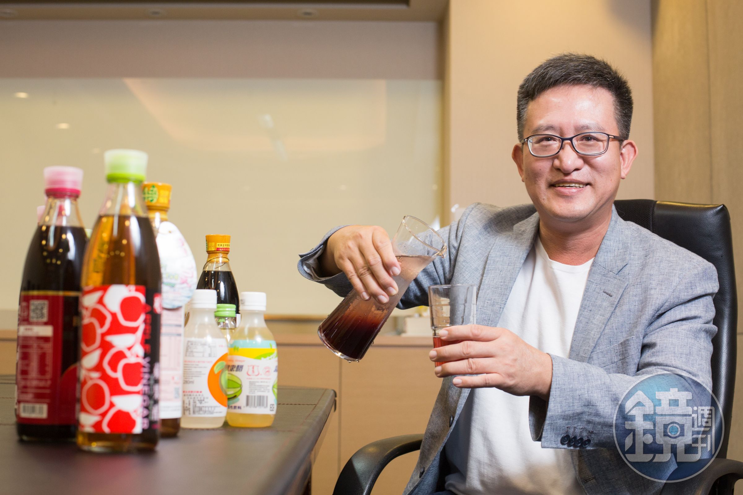 江中琨以健康為賣點，讓百家珍成為台灣手搖飲龍頭以及中國最大的手搖杯果汁製造商的合作夥伴，去年營收突破5億元。