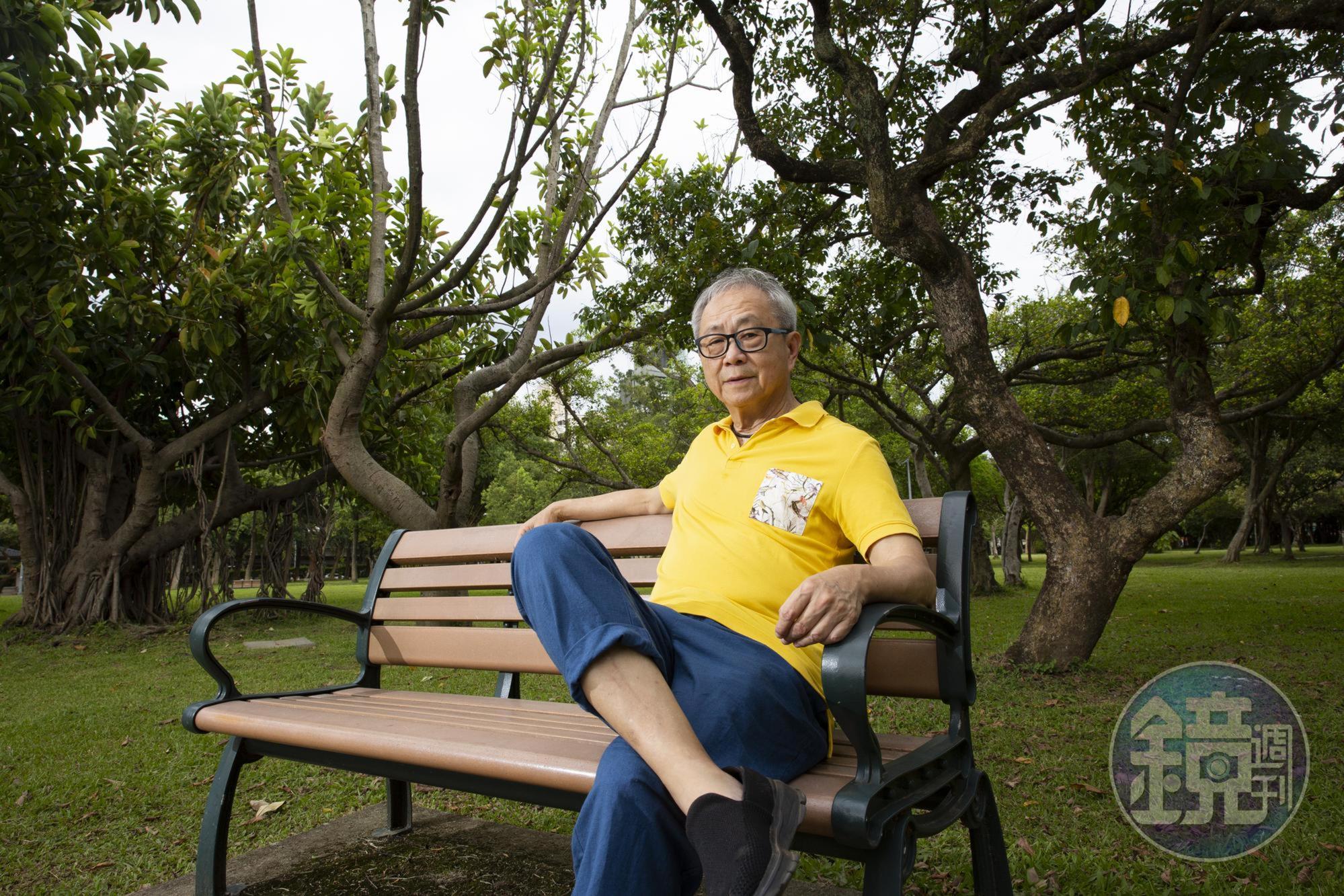 病與老,讓卜大中回顧過去文字所犯的錯誤,如今鋭利鋒芒收入胸腹,文字反而有了明清筆記小說的味道。