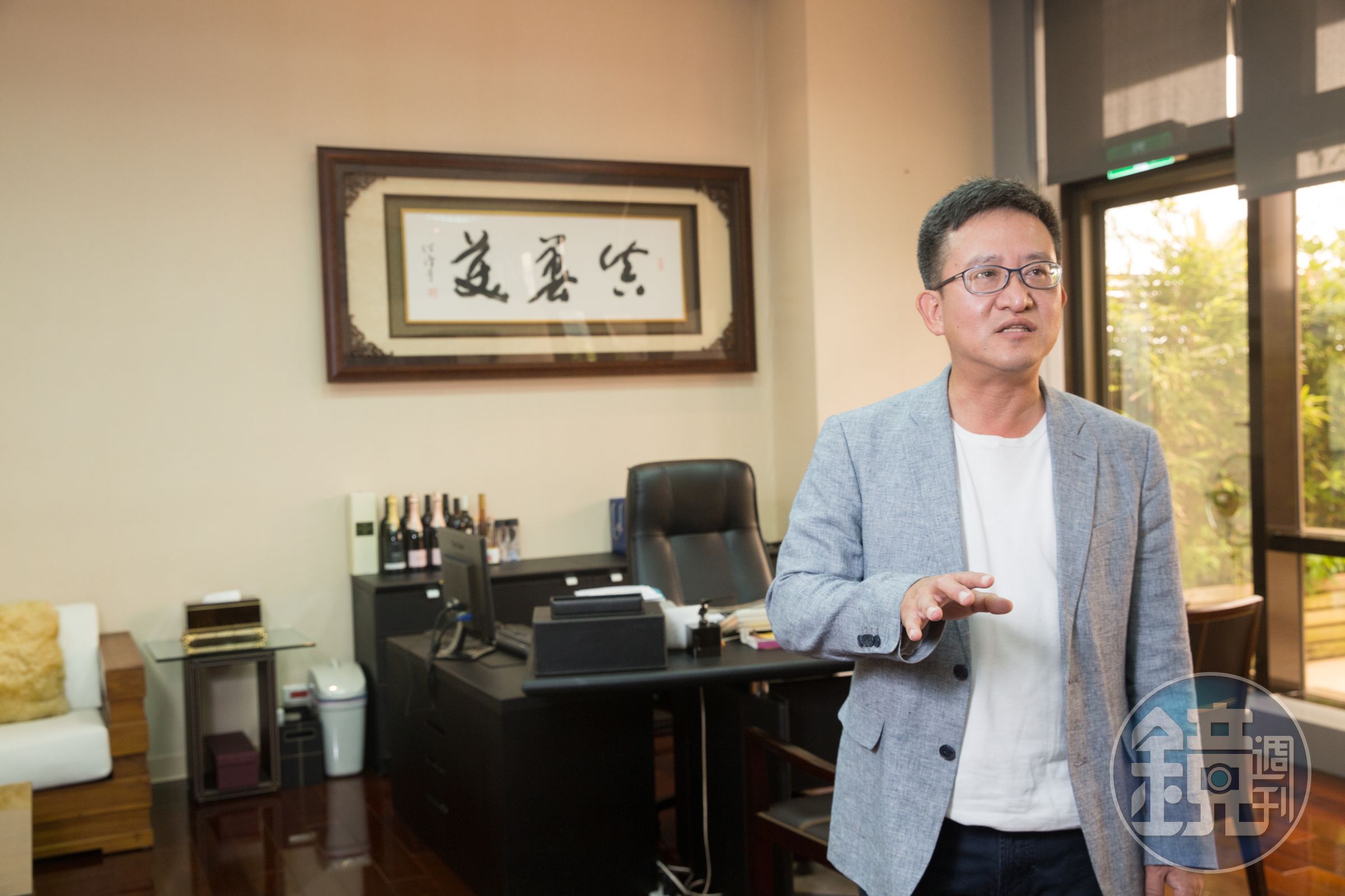 說起母親與兒子因病離世，江中琨有些落寞。