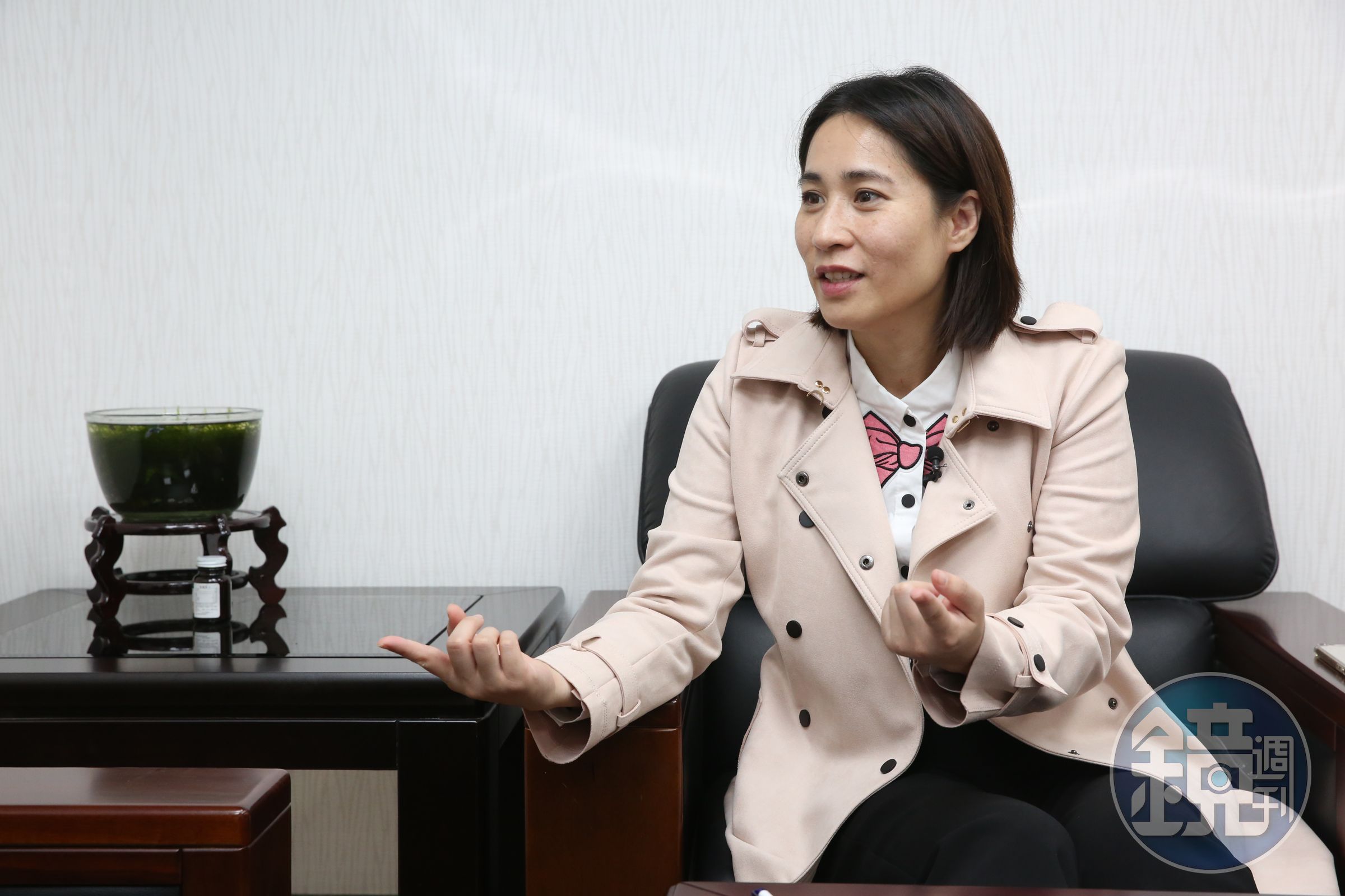 勞動部勞動及職業安全衛生研究所證實，陳恩澤的投標文件中並未主動據實揭露其為高潞以用（圖）的助理身分。