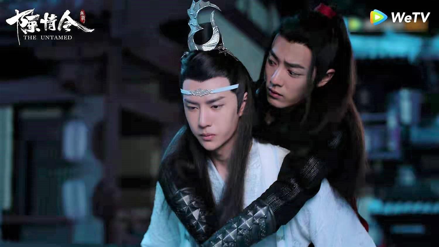 王一博(左)《陳情令》背肖戰,讓網友狂呼這波狗糧來得猝不及防。(WeTV提供)