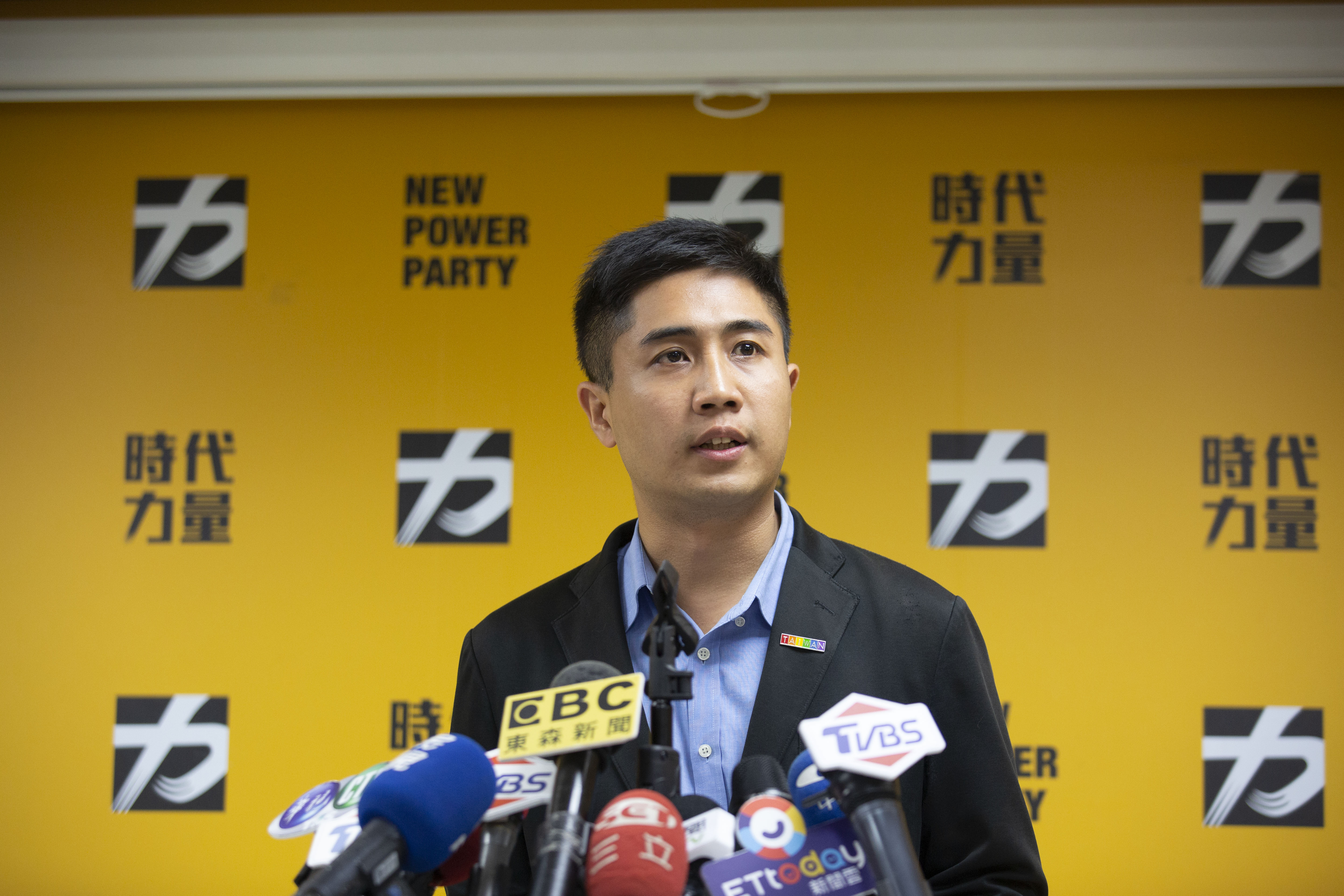 時代力量發言人李兆立轉述紀律委員會決議將立委高潞停權，並建議黨代表大會將她除名處分。