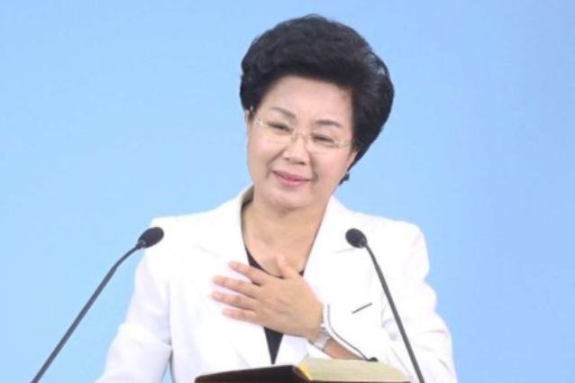 申玉珠（Shin Ok-ju，譯音）於南韓創立恩惠路堂，吸收了許多死忠信徒。（翻攝自網路）