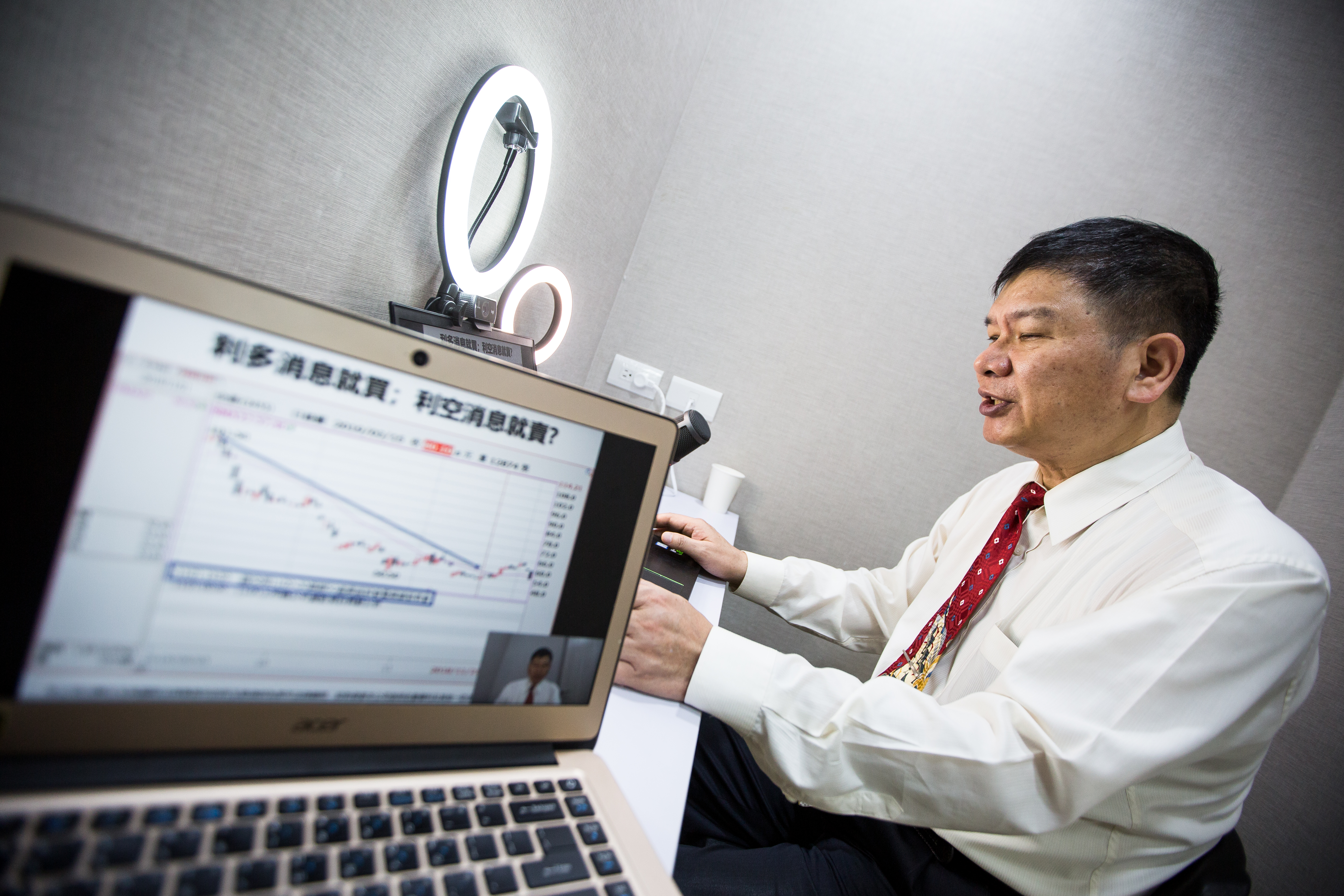 在股市滑鐵盧2次，蔡鎮村憑著大數據投資法，才賺回8位數身家。