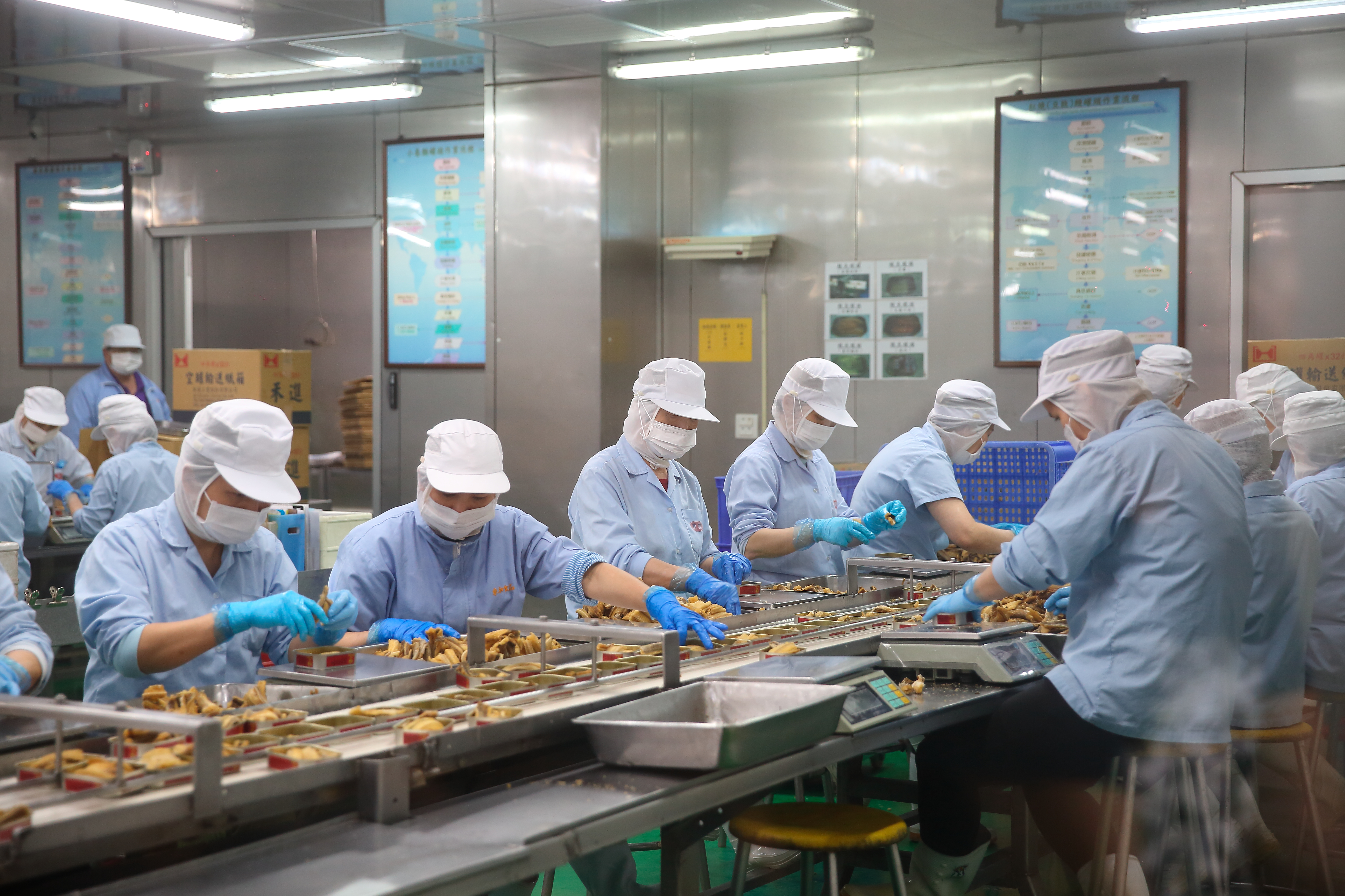 東和食品是國內唯一符合歐盟認證的外銷魚罐頭廠。