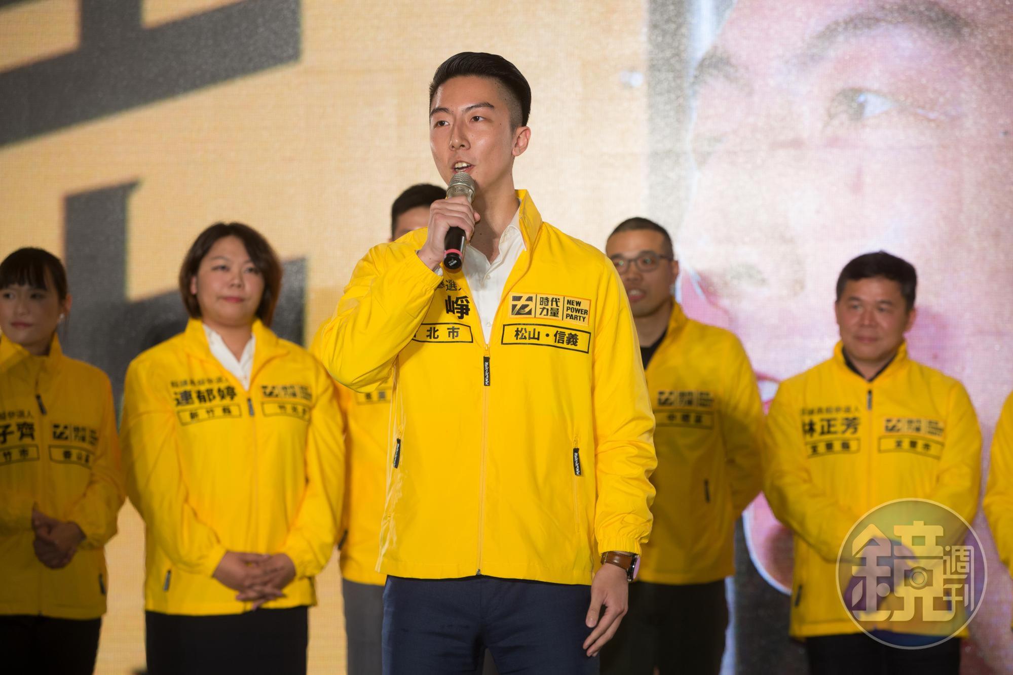 立委林昶佐宣布即刻退出時代力量,前時代力量發言人吳崢則表示不支持這個決定。