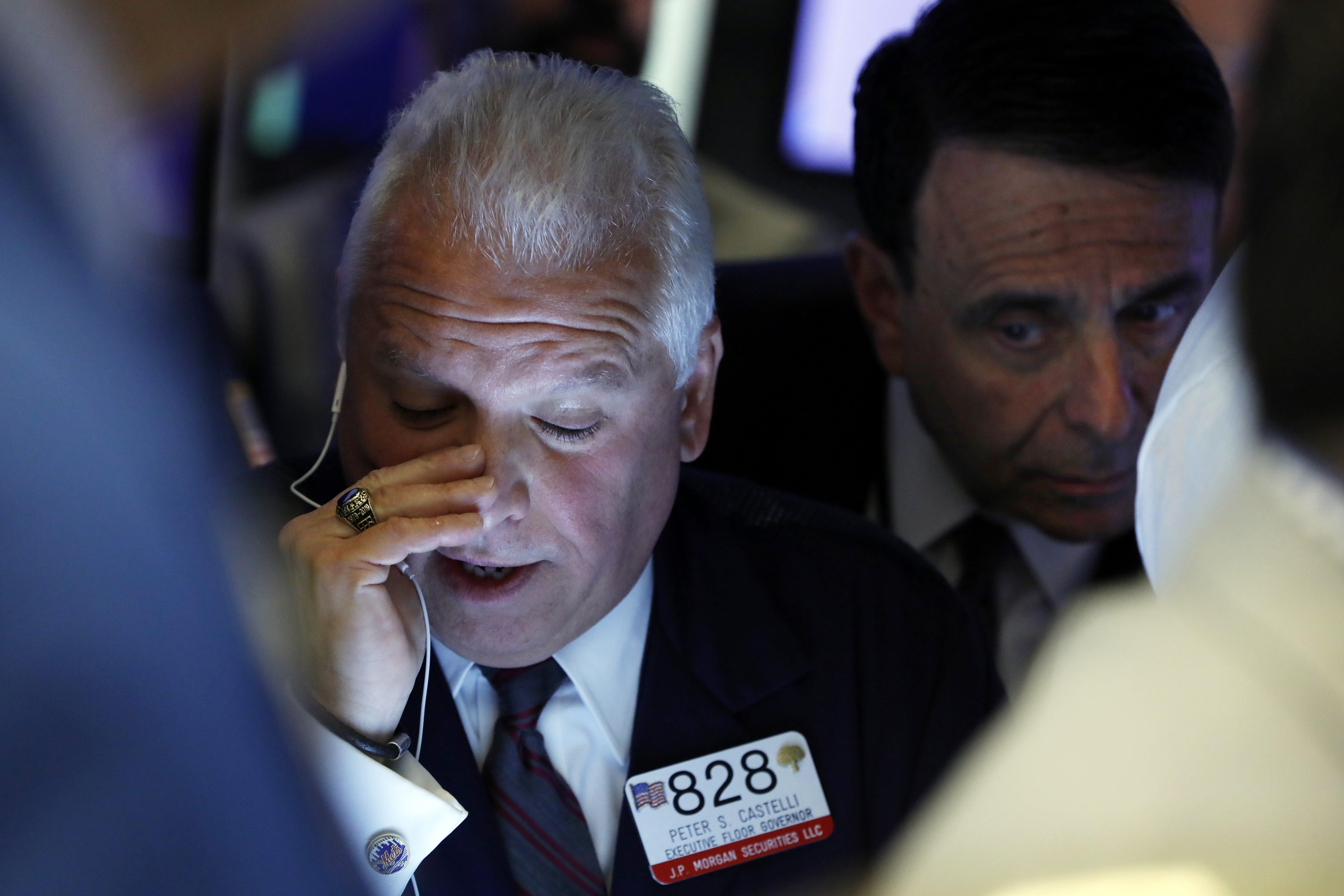 美國總統川普宣布對中國3000億美元的商品加收10%關稅，美股應聲慘跌。（東方IC）