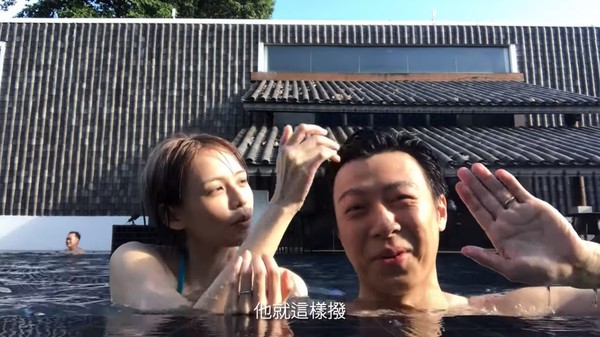 袁艾菲目睹老公幫閨密撥瀏海,這點網友大喊不行。(翻攝自袁艾菲YouTube頻道)