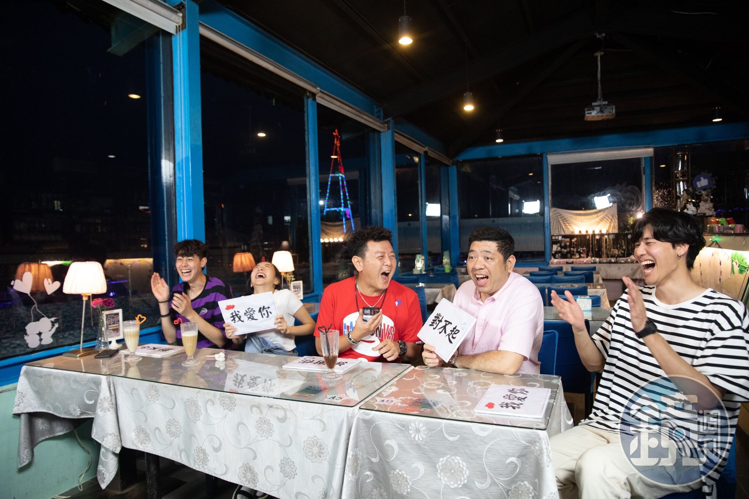 衛視《旅行應援團之一起出發吧》庹宗康、NONO、Teddy、風田及梁凱莉一起暢遊新竹關西。（衛視提供）