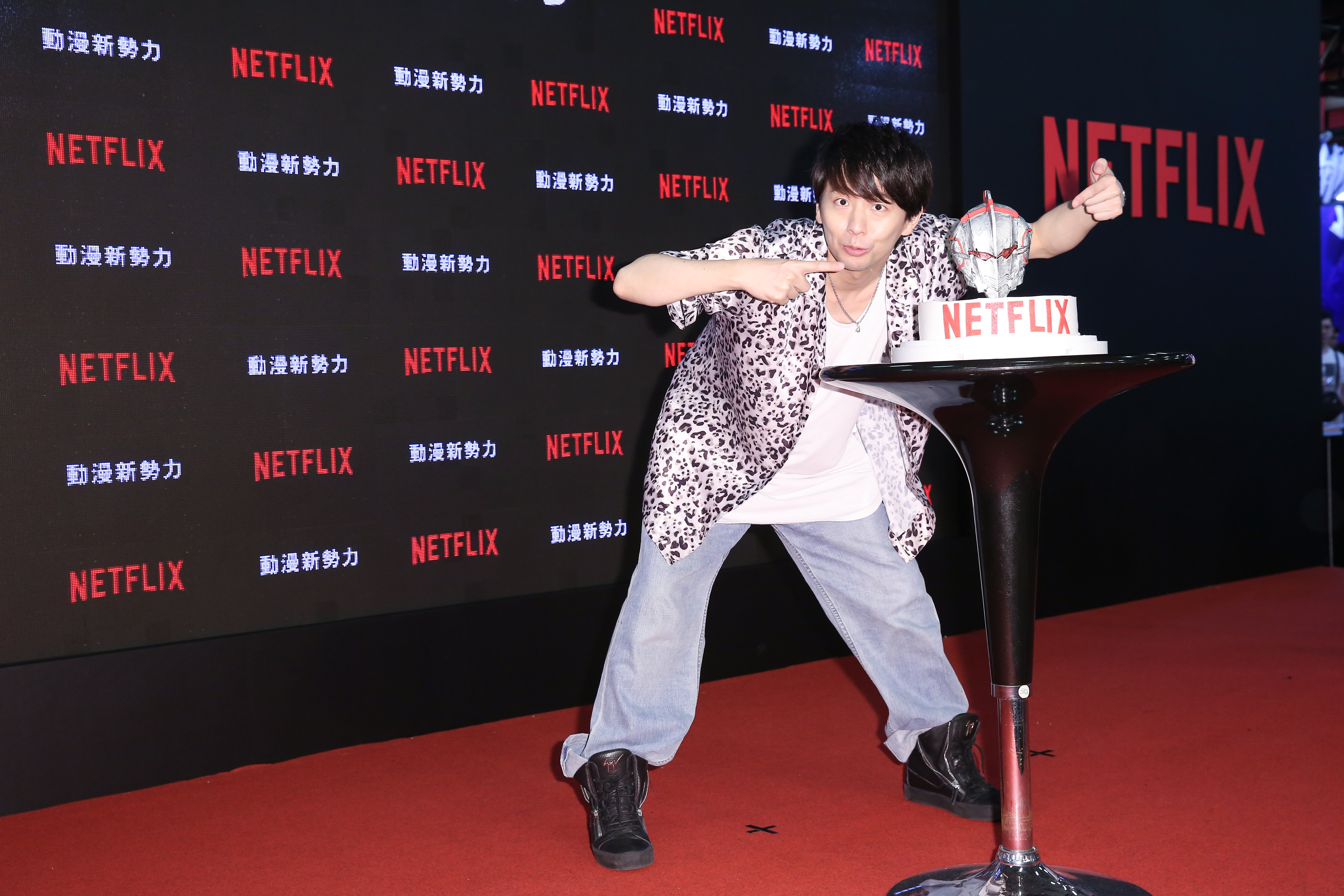 木村良平來台參加漫畫博覽會,替《Ultraman 超人力霸王》宣傳,也在舞台上過生日,獲贈力霸王蛋糕。