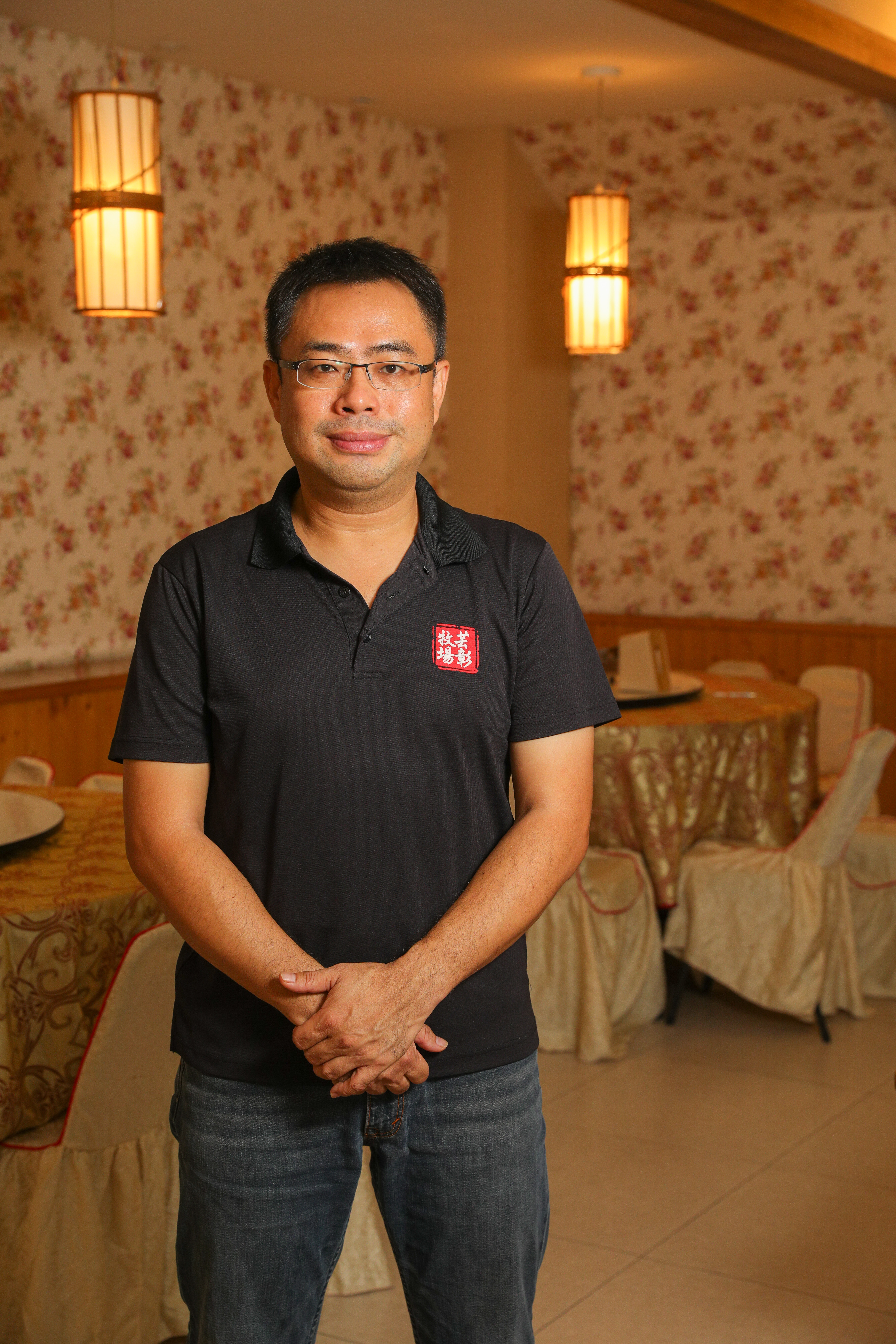 「芸彰牧場台灣牛肉專賣店」總經理張志名，致力推動台灣飼養肉牛產業及牛肉分切技術。
