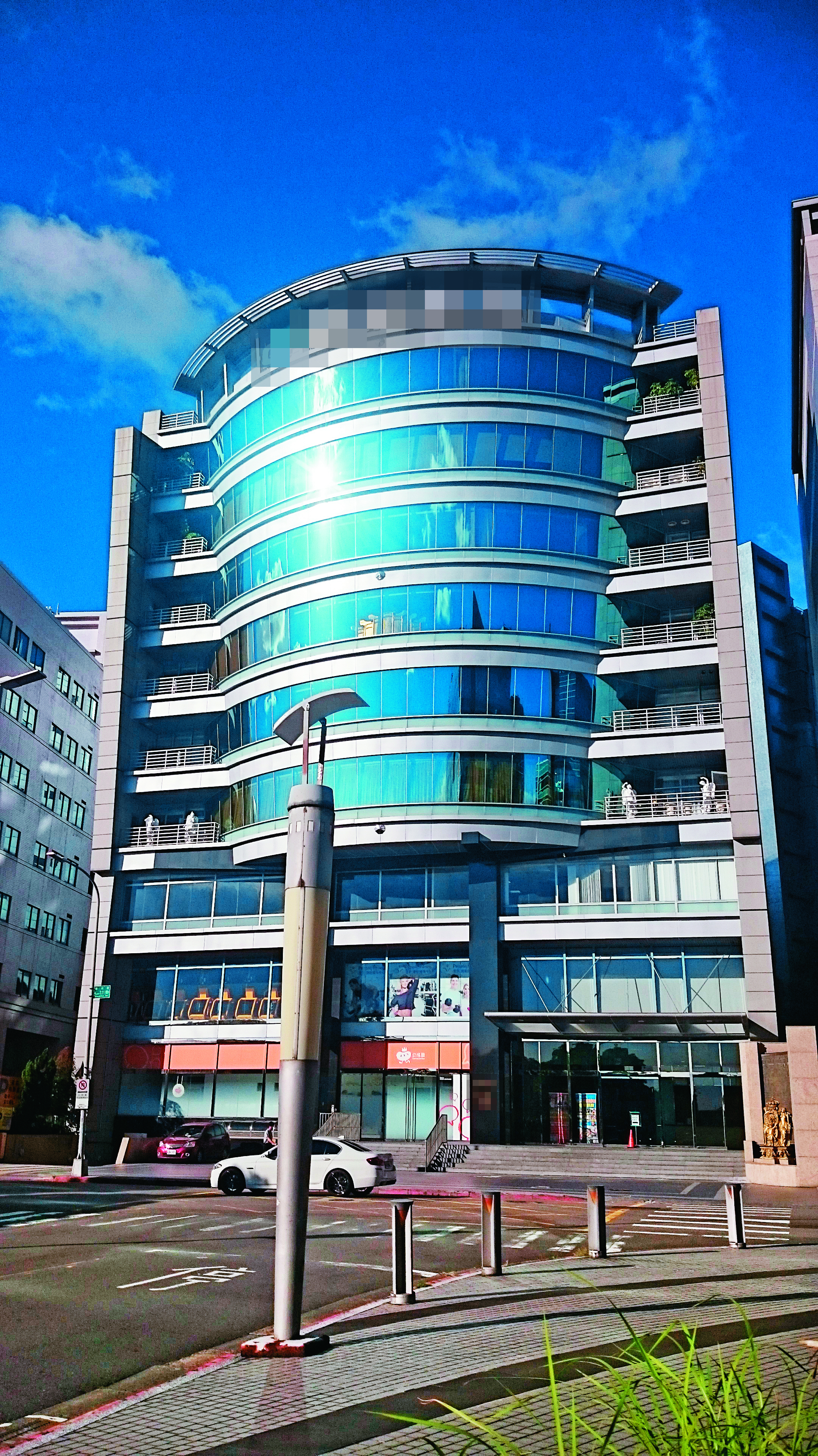 羅島財富控股集團的總部位於台北市內湖區這棟大樓內。