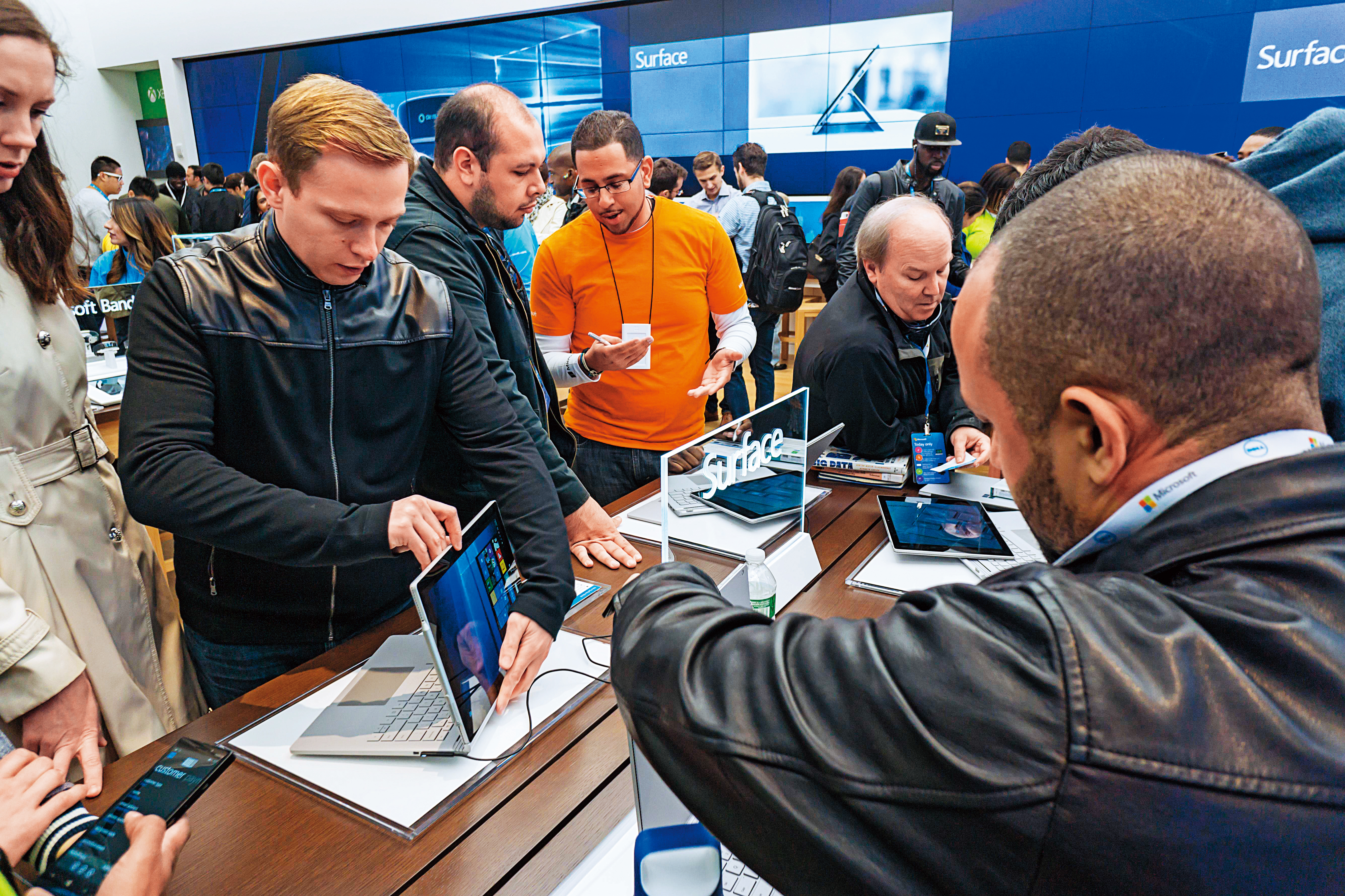 筆電毛利率約4％，一旦被加徵10％關稅，廠商受不了，難免轉嫁給消費者，需求端減少，衝擊的是整體經濟。（東方IC）