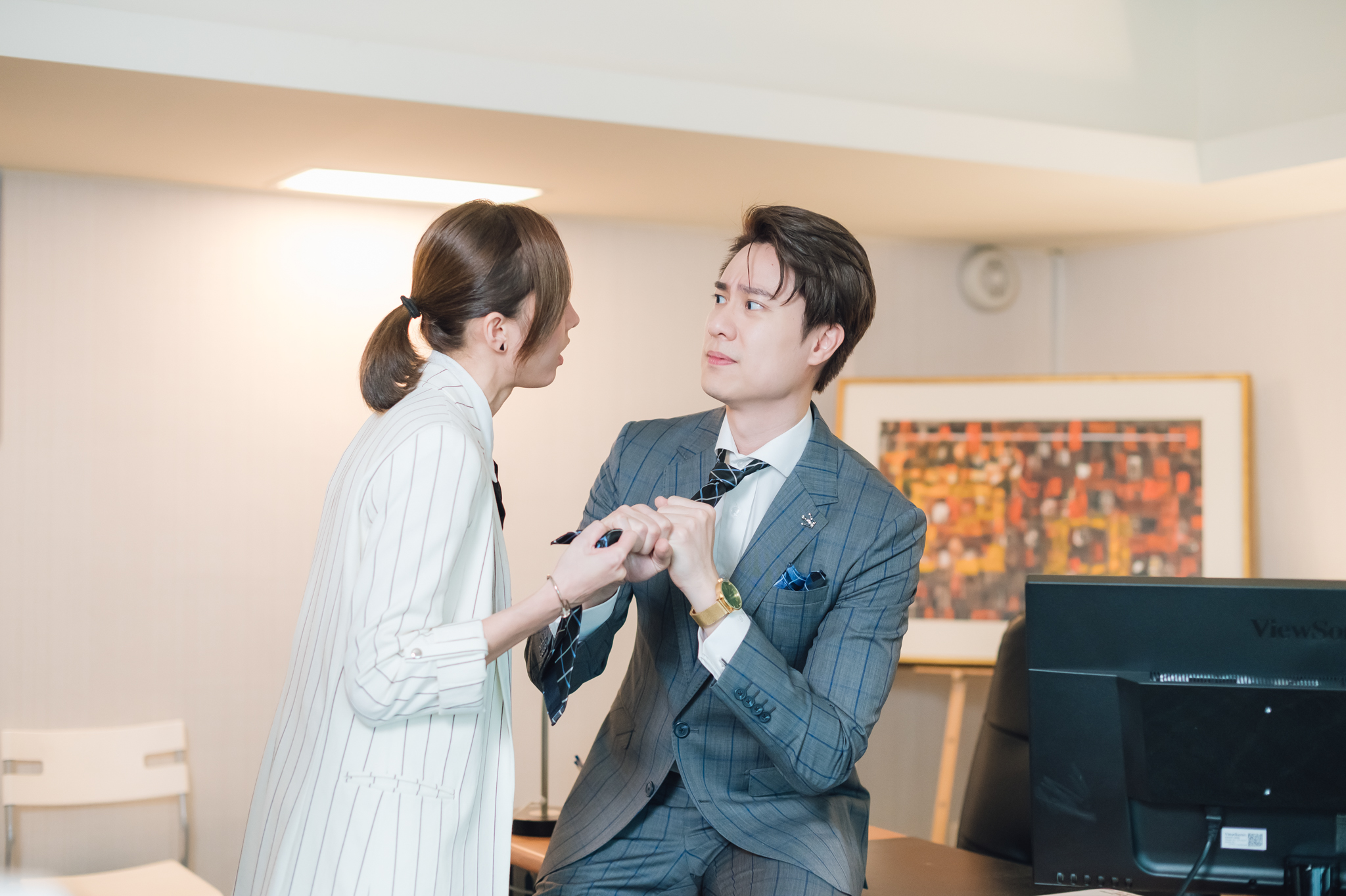 夏語心喝醉變肉食女，找劉書宏開房間。（東森提供）