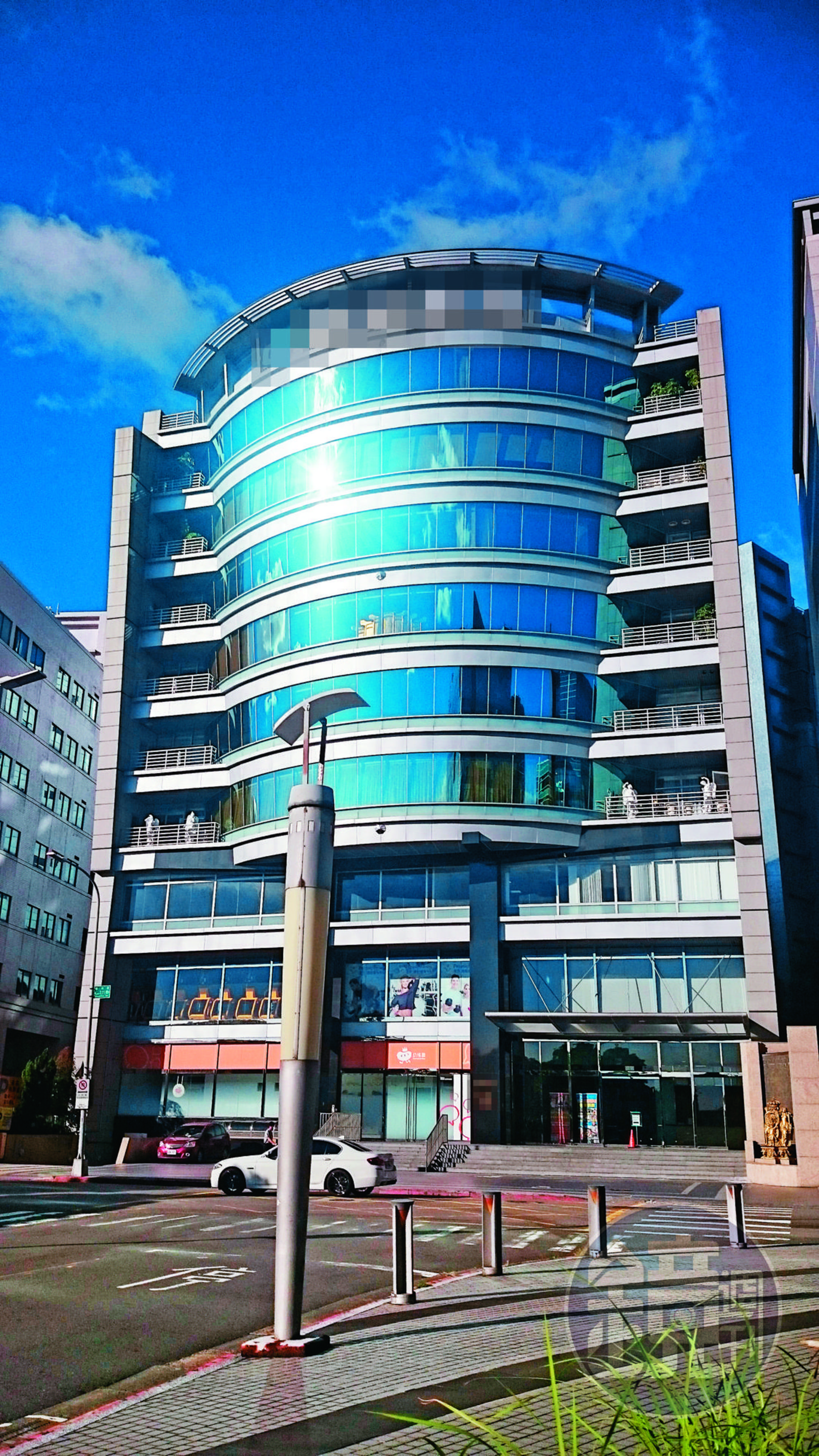 羅島財富控股集團的總部位於台北市內湖區這棟大樓內。