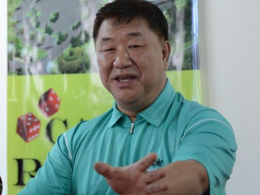Hee Kyun Cho很早就向美國政府取得羅塔島50年的投資開發權,目前他在羅塔島已擁有賭場、度假村、俱樂部等產業。(翻攝自guampdn.com)