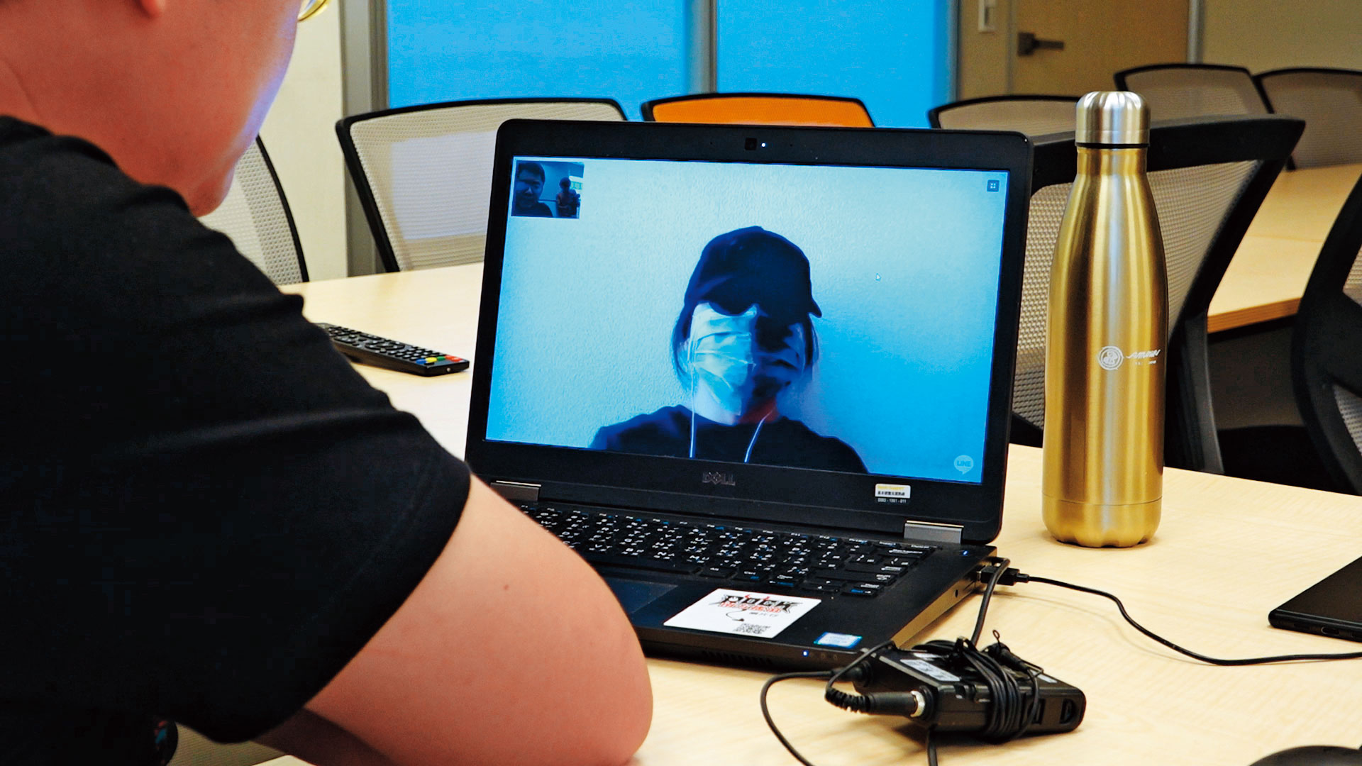 被害女學生家長接受本刊視訊採訪，痛批學校掩蓋性侵真相。