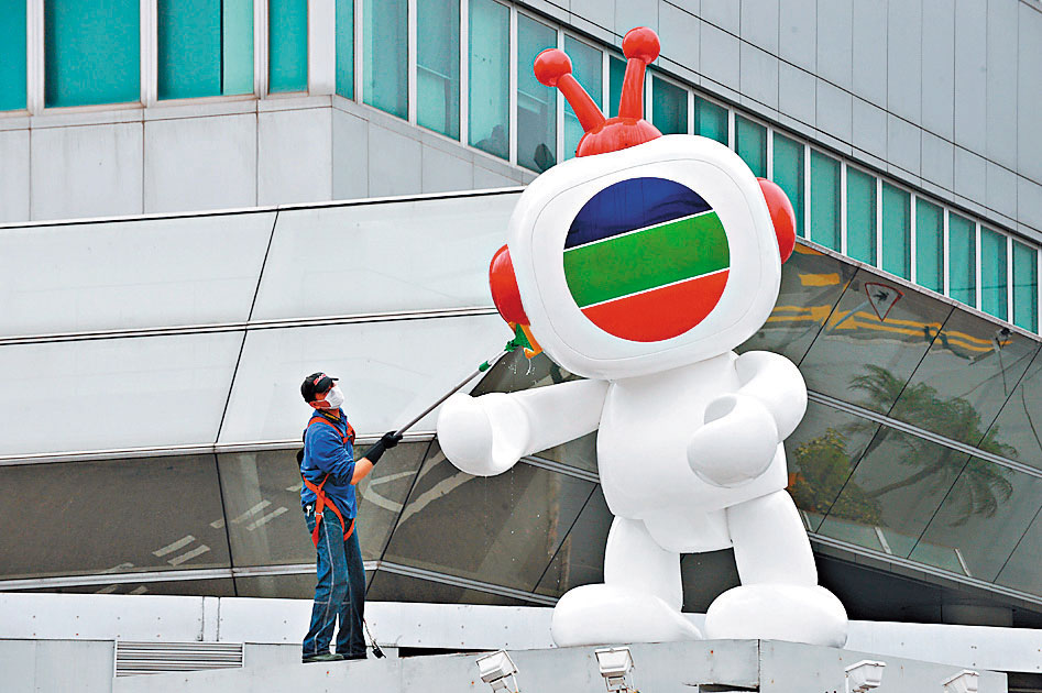 2011年王雪紅與與香港殼王陳國強共組團隊入股香港TVB，正式跨入媒體業。（東方IC）