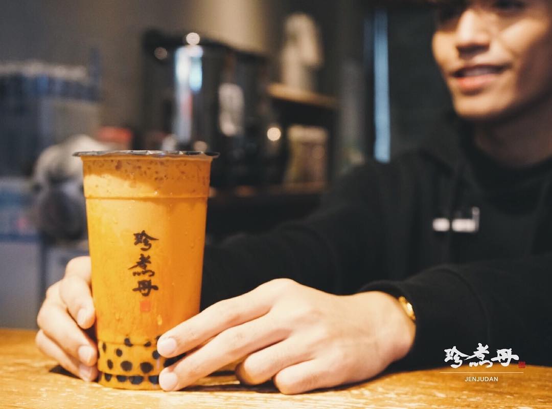 「珍煮丹」以黑糖珍奶聞名，同樣在中國和香港設有分店。（翻攝自珍煮丹IG）