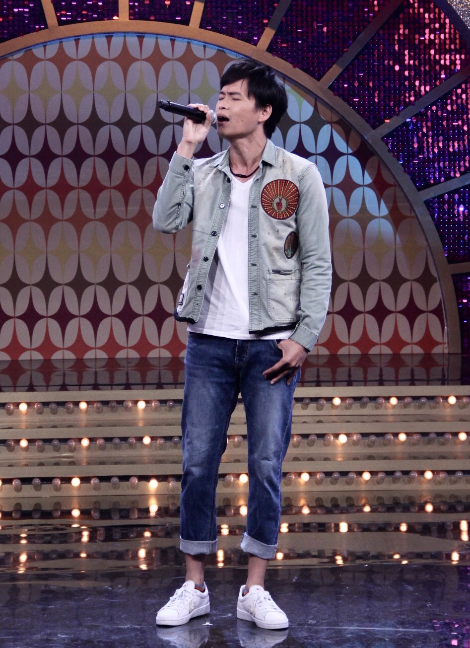 黃鐙輝特別感慨演藝人的辛酸血淚。（年代提供）