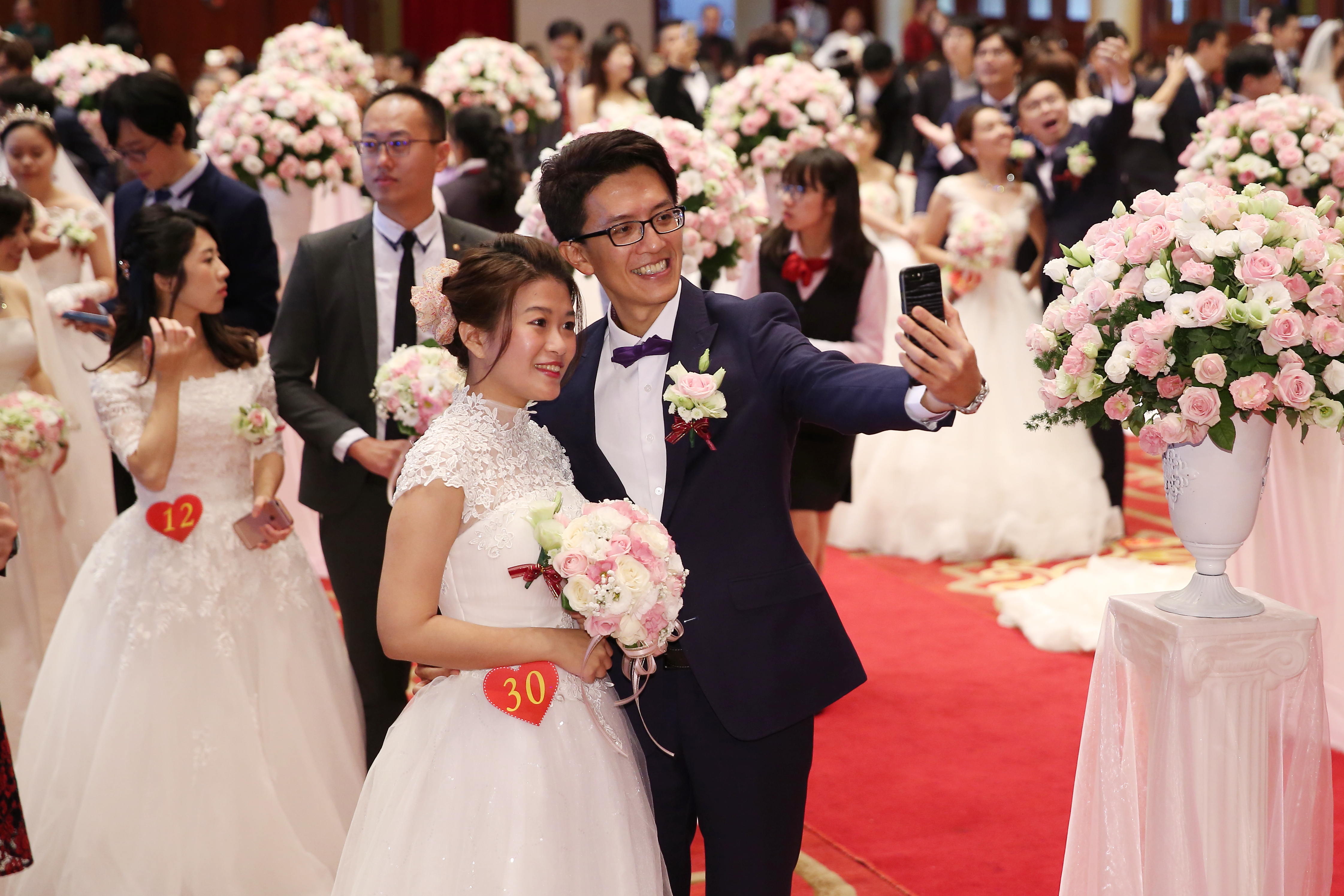 9月份試辦的租金補貼方案，納入補貼無自有住宅的新婚2年內家庭。