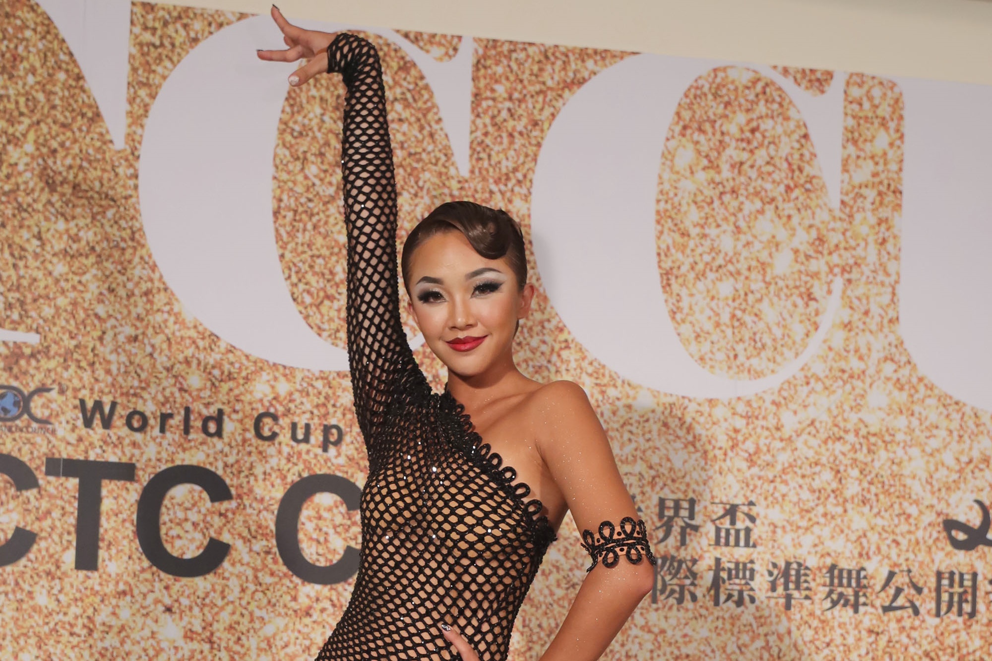 賴慧如已經在新加坡跟菲律賓師生賽各拿下一面金牌,這次又在2019 「CTC世界盃國際標準舞公開賽」小巨蛋明星組奪冠。(民視提供)