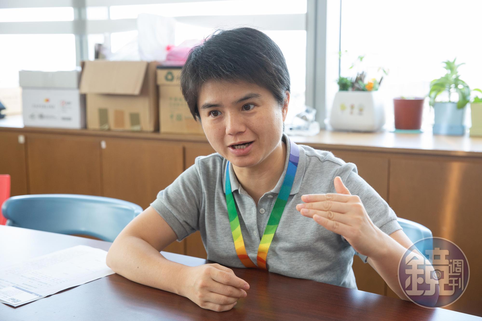 台北市都發局住宅服務科科長邱婉清表示,外縣市移居台北市就業、就學的民眾,可以申請入住租金打折的社會住宅。