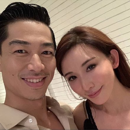 林志玲和Akira婚後正在努力拚做人。(翻攝林志玲微博)