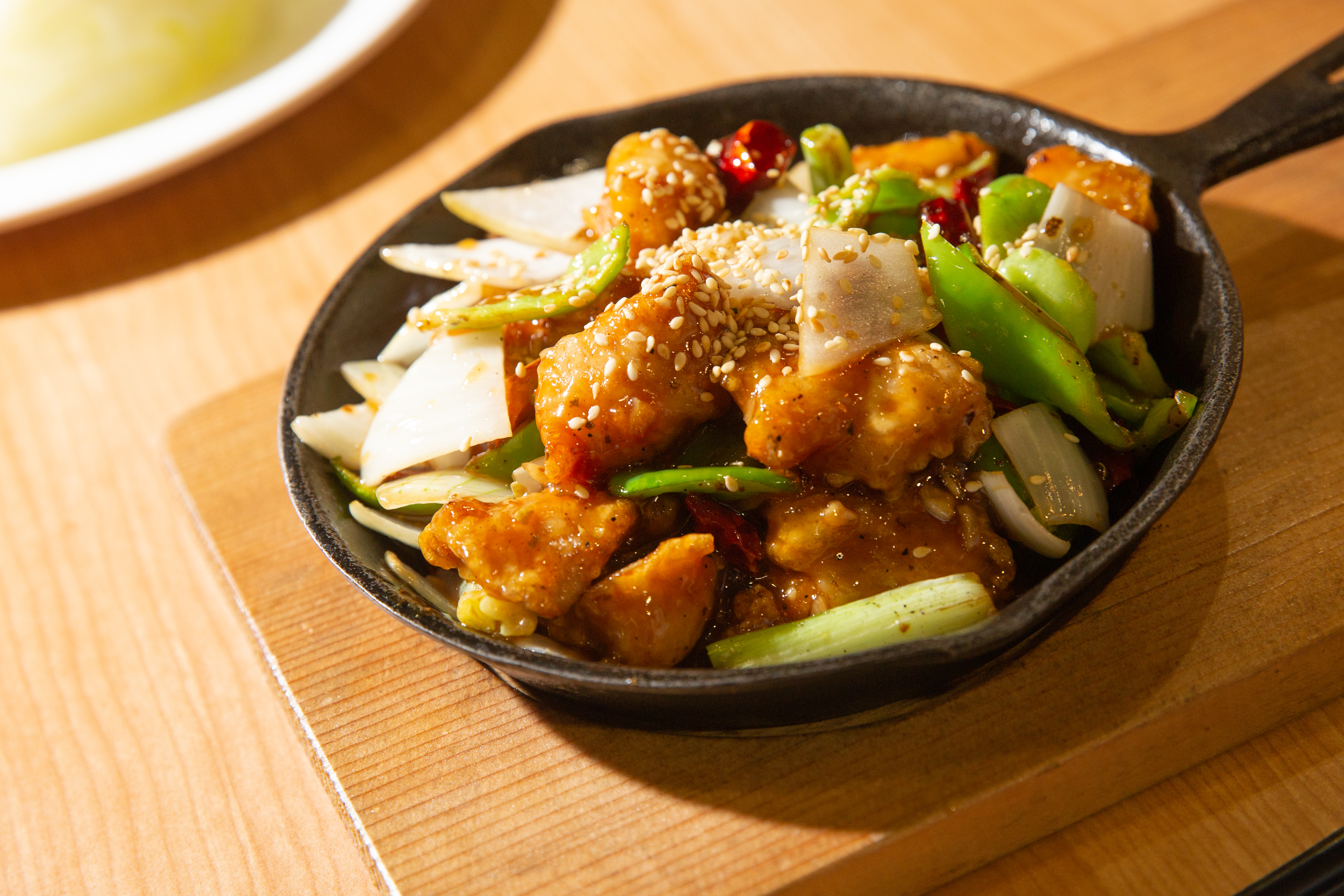 招牌左宗棠雞肉質細嫩，味道不會過重。