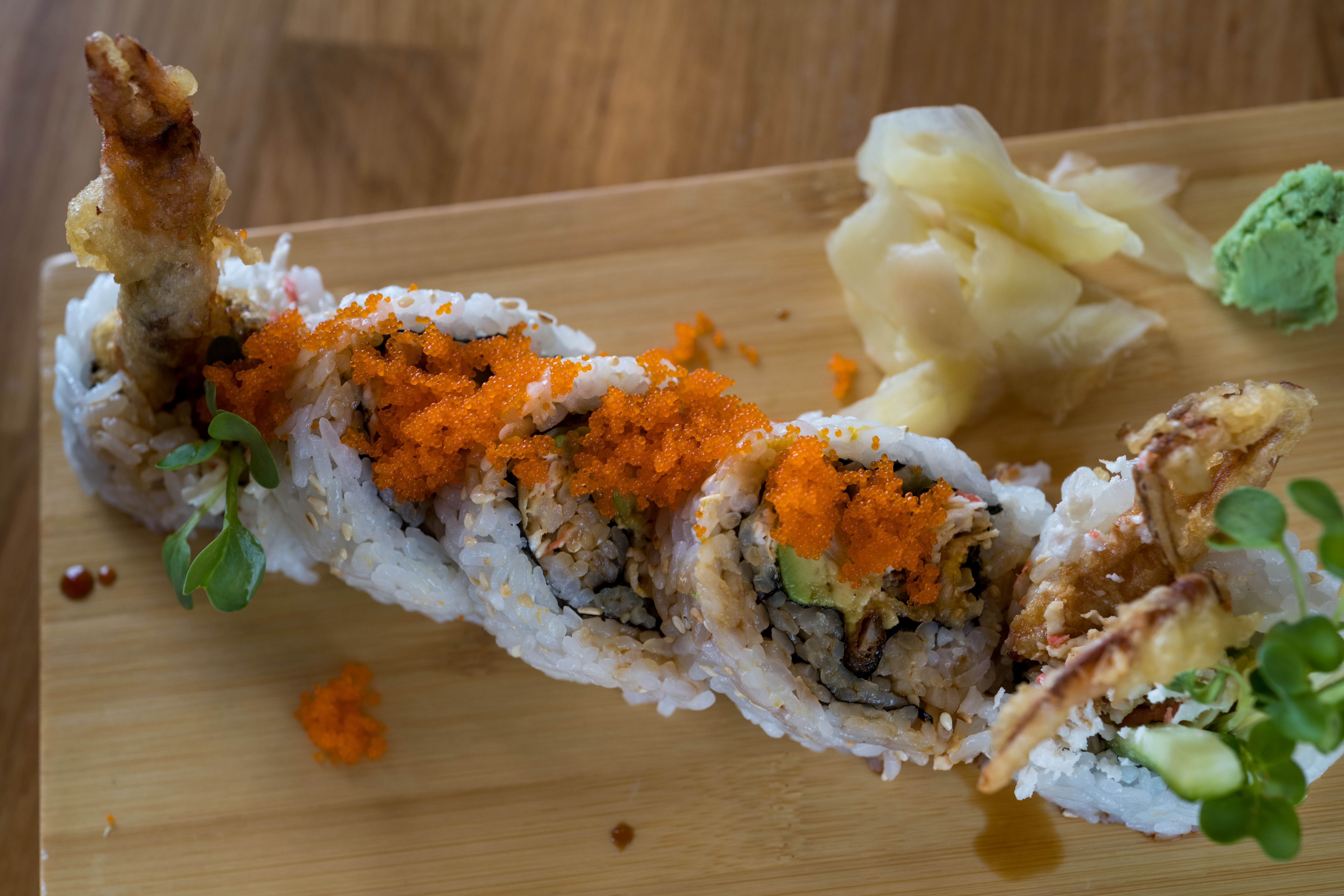 食材包括軟殼蟹、酪梨的「Spider Roll」，是最受歡迎的美式壽司捲之一。（12美元／份，約NT$378）