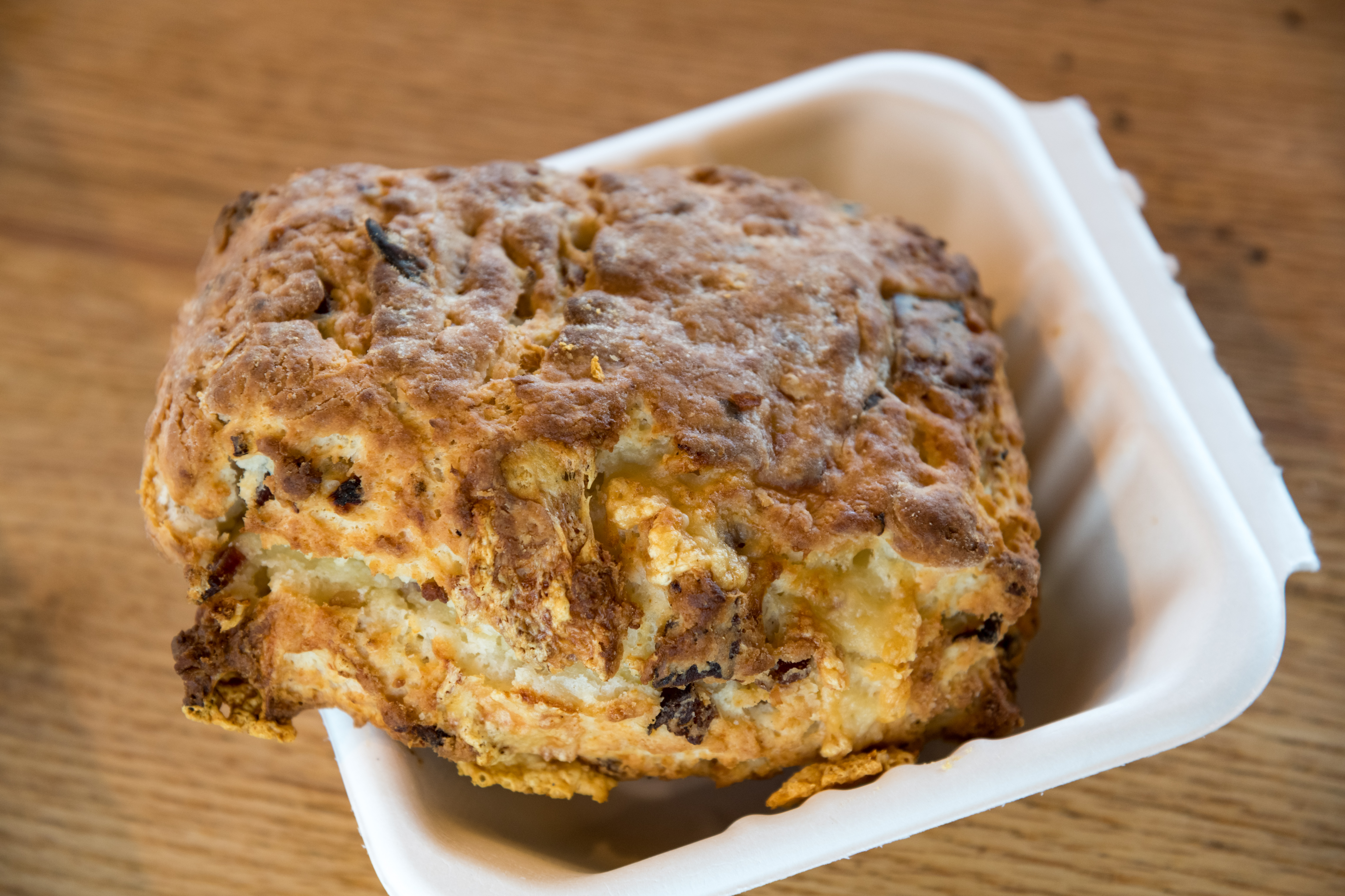 加了Beecher’s招牌Flagship起司的「Pike Place Biscuit」。（6美元／個，約NT$188）