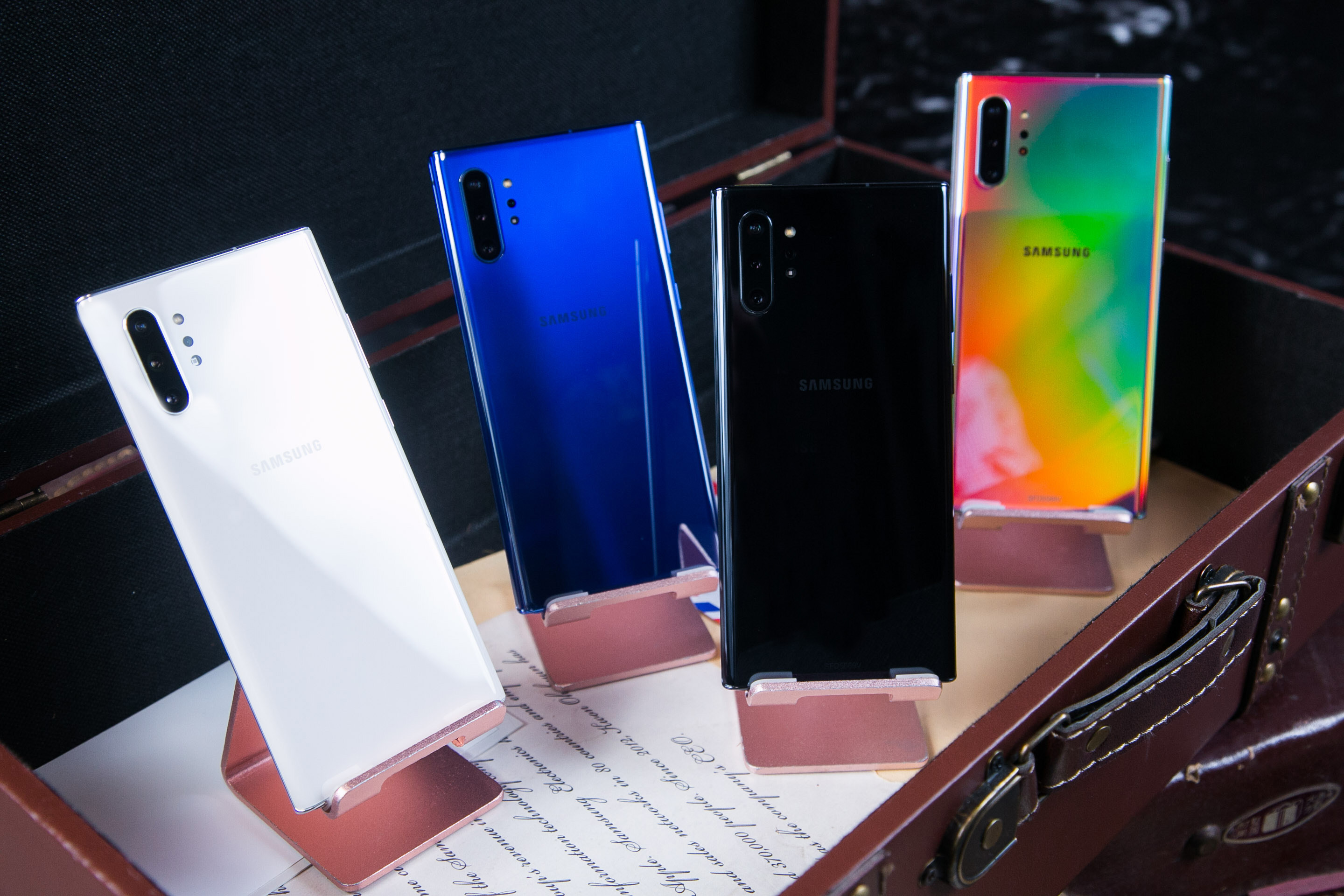 三星下半年新機皇Note 10正式亮相，首次推出6.3吋和6.8吋雙版本。（三星提供）