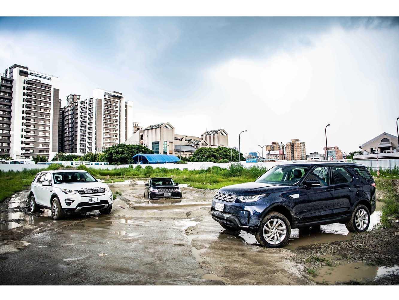 City Track 城市越野極限體驗中心位於台北內湖區，運用Jaguar Land Rover全功能旗艦展示暨服務中心未來建置地，嶄新據點預計於2020年第四季完工，強化Jaguar Land Rover消費者品牌體驗。