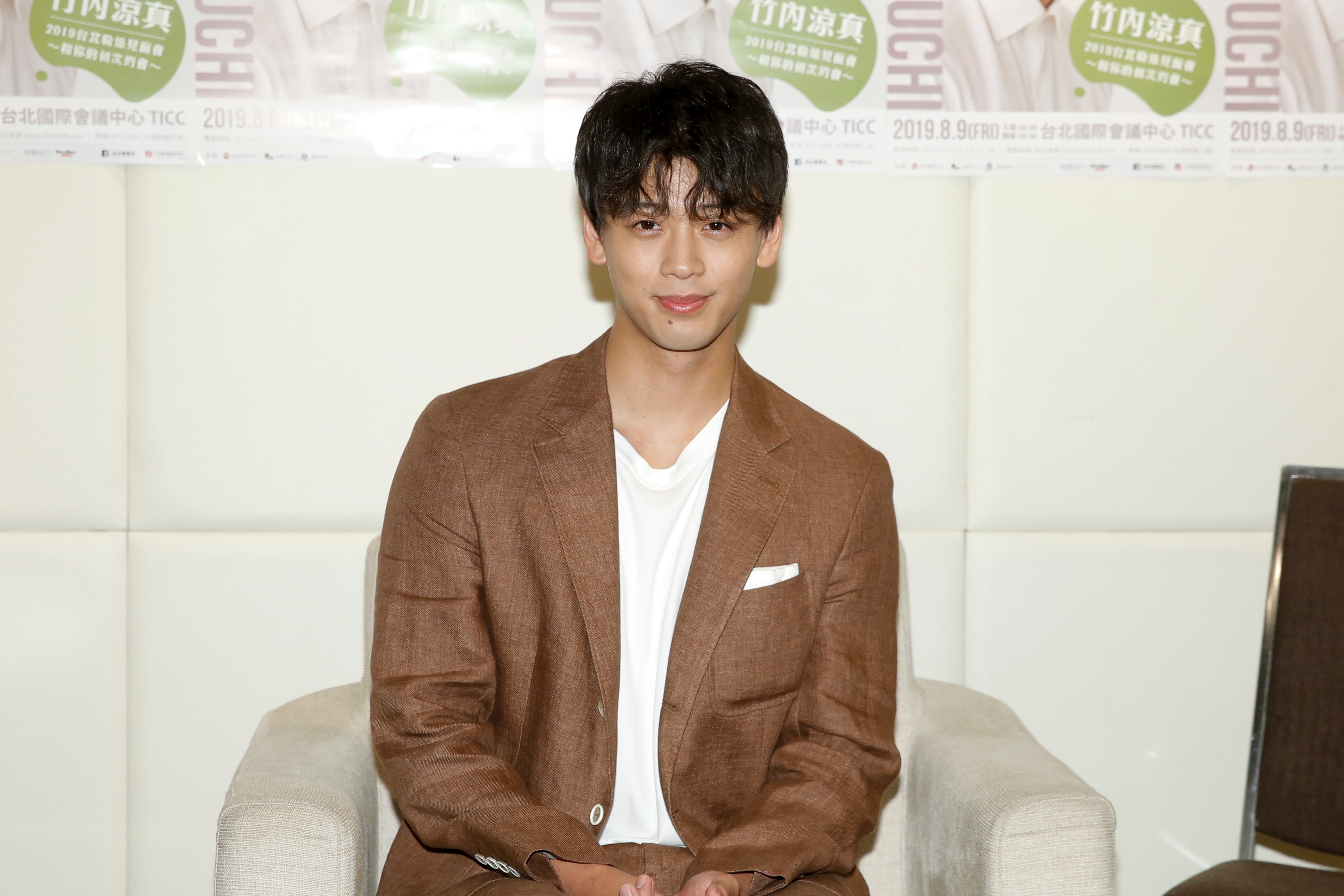 竹內涼真見到台灣媒體直呼：「哇好多人」，難掩興奮之情。