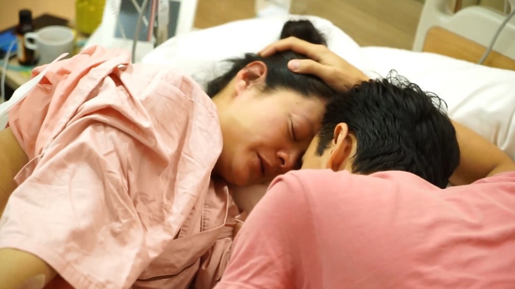 Janet當初生一根時，催生了38小時，過程很痛苦。（翻攝自Janet臉書）