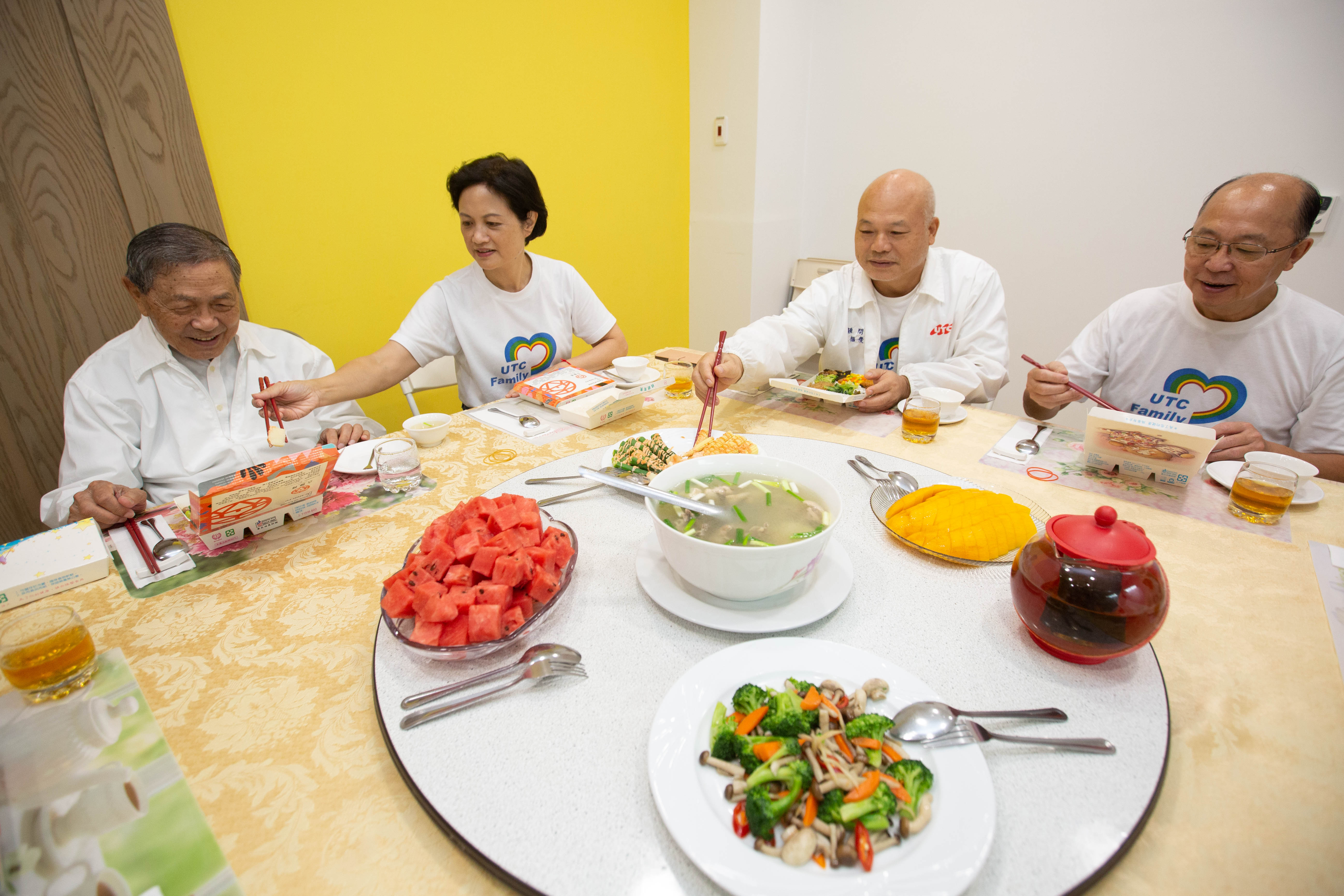 不挑食兼顧營養均衡，是高齡91歲的聯夏食品創辦人林柏榮保持健康的養生祕訣。