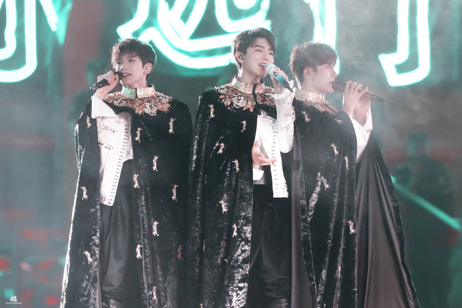 TFBOYS昨晚舉行六週年演唱會。（翻攝自TFBOYS微博）