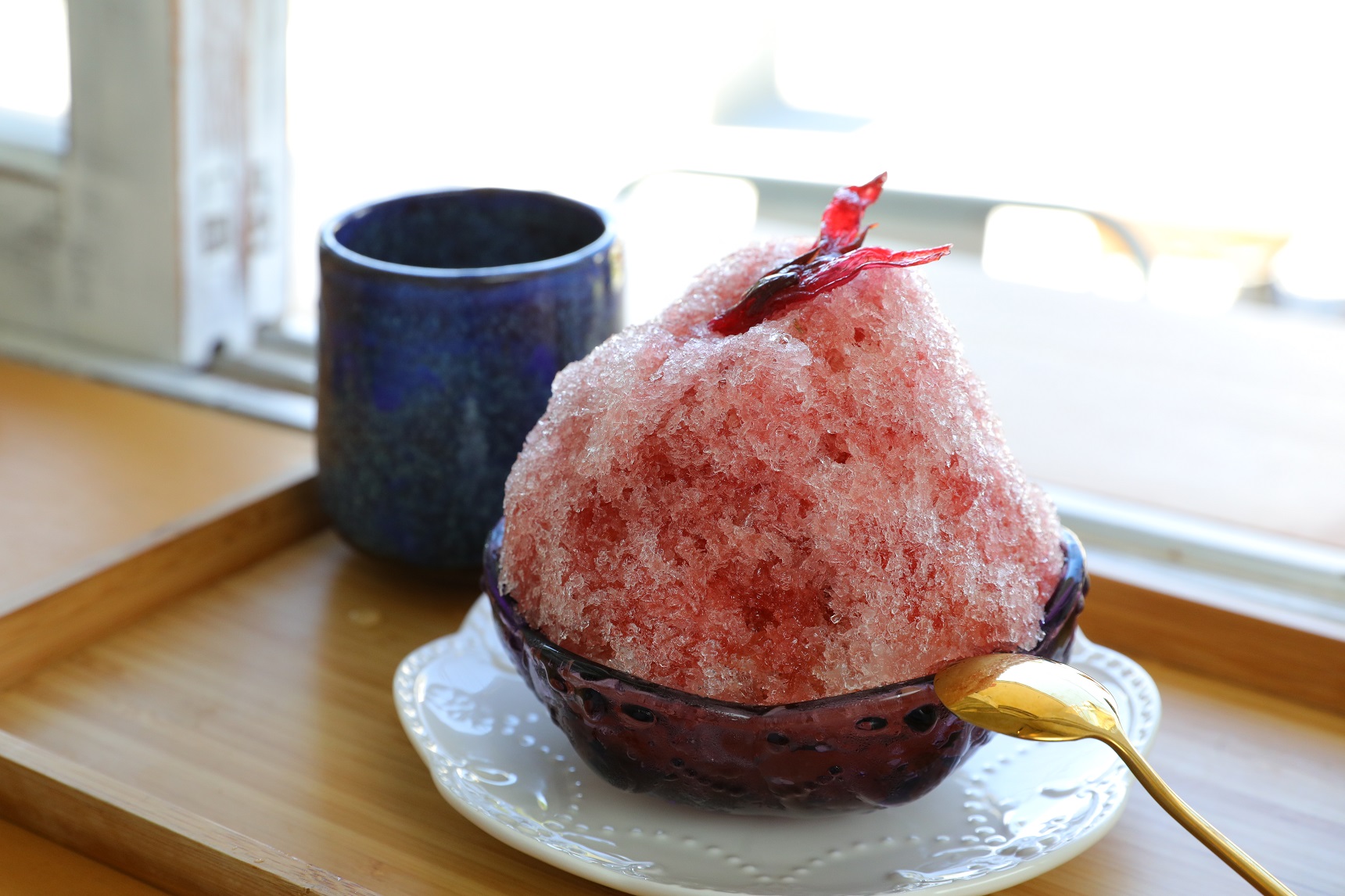 好好吃食堂「愛上洛神冰」酸甜滋味，夏天好消暑。（80元／份）