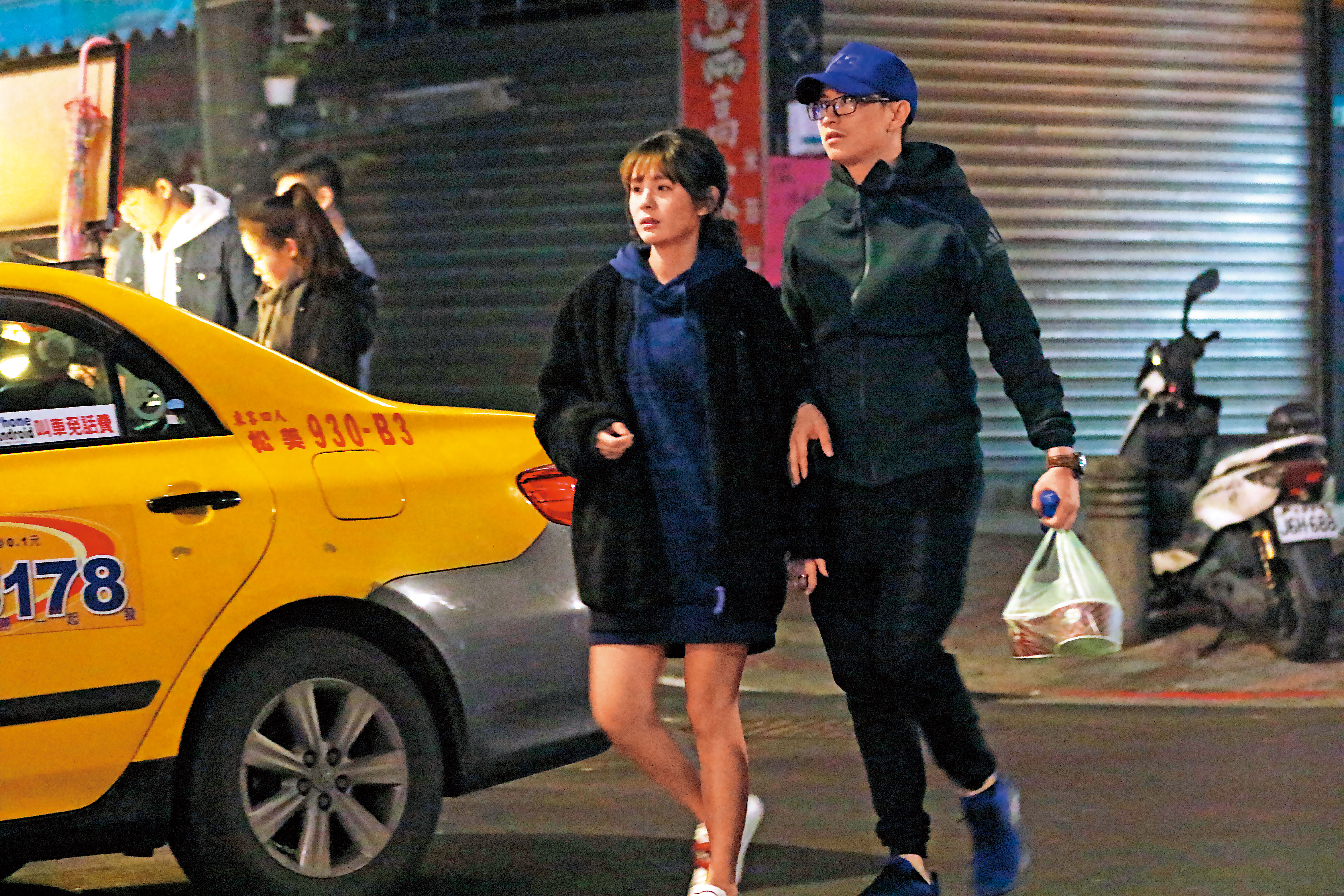 今年3月，本刊曾直擊林冠百（右）與鮪魚（左）相差14歲的「叔姪戀」。