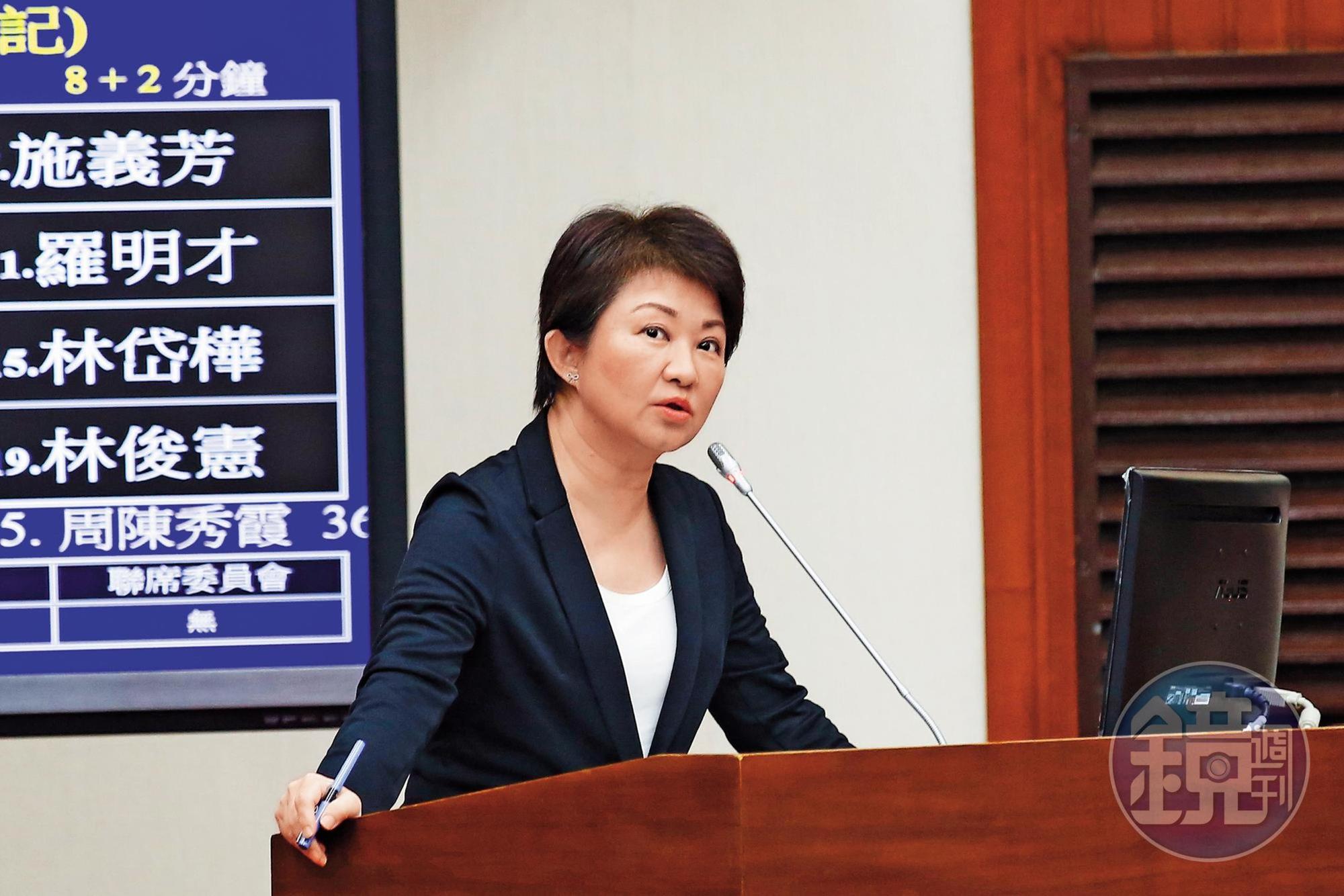 台中市長盧秀燕(圖)擔任立委時,曾痛批外交部對高官性騷案懲處不公。