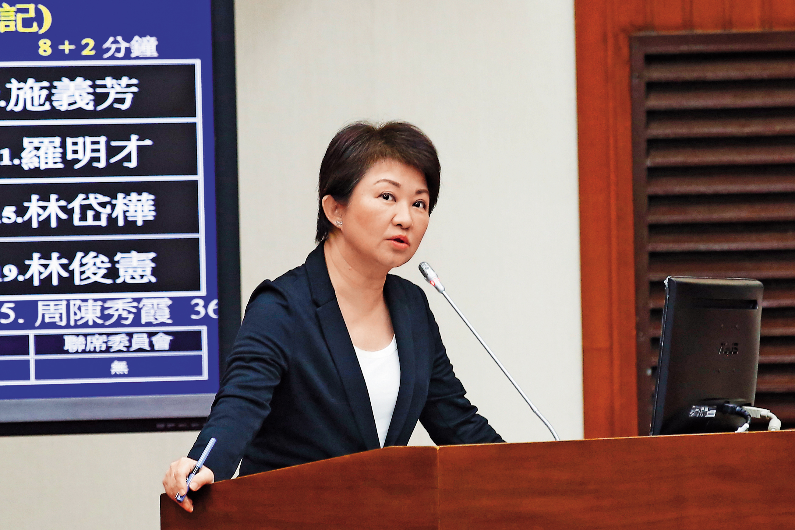 台中市長盧秀燕（圖）擔任立委時，曾痛批外交部對高官性騷案懲處不公。