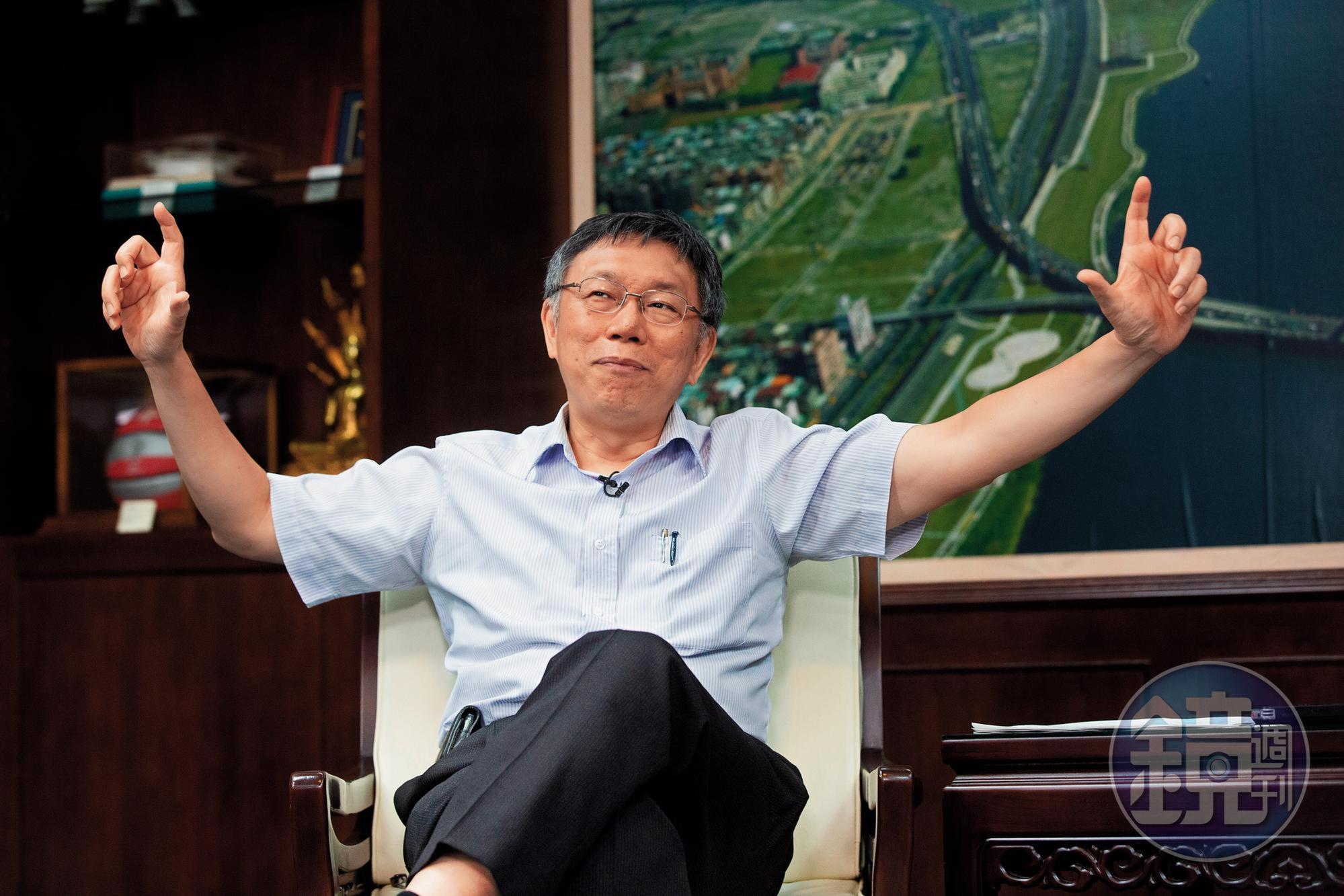 狂人狂語的柯文哲，說話容易得罪人，斂鋒收芒從來不是他的風格。受訪時，他幾度用第三人稱的角度，誇耀自己創造了接二連三的奇蹟，還說自己將替台灣政壇帶來破壞性的創新。